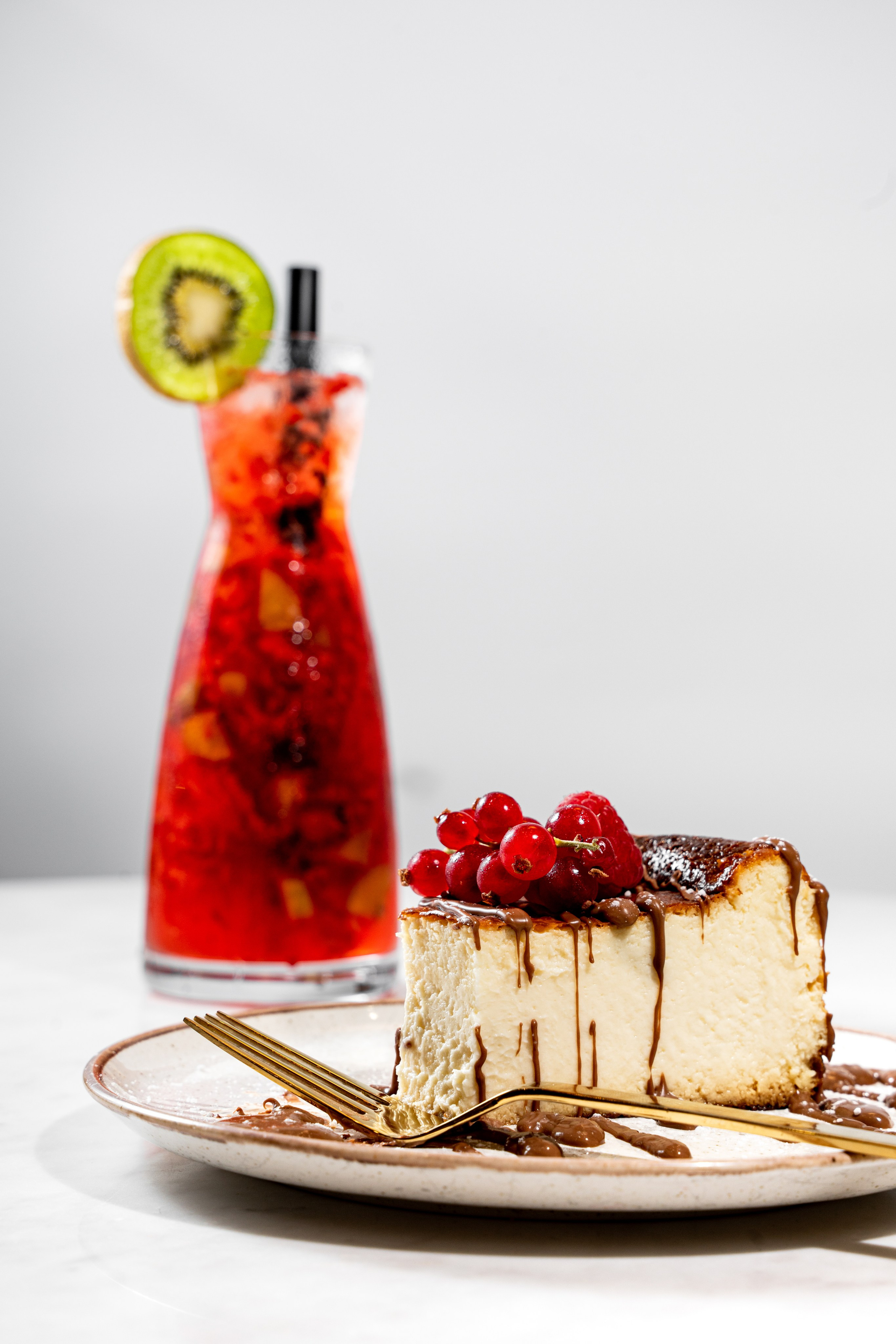 FOOD PHOTO. Photo and video production. Editing & retouching services. Training