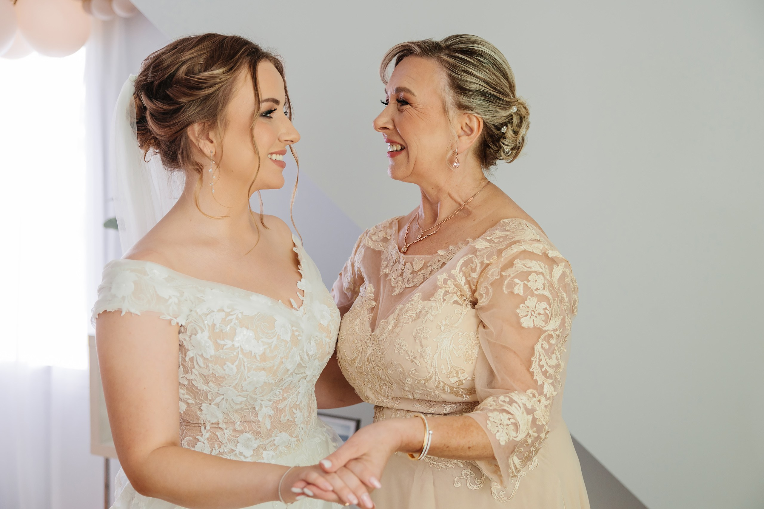 05.10.2024 Wedding. Wedding family event photographer in Chicago Nick Yushevich