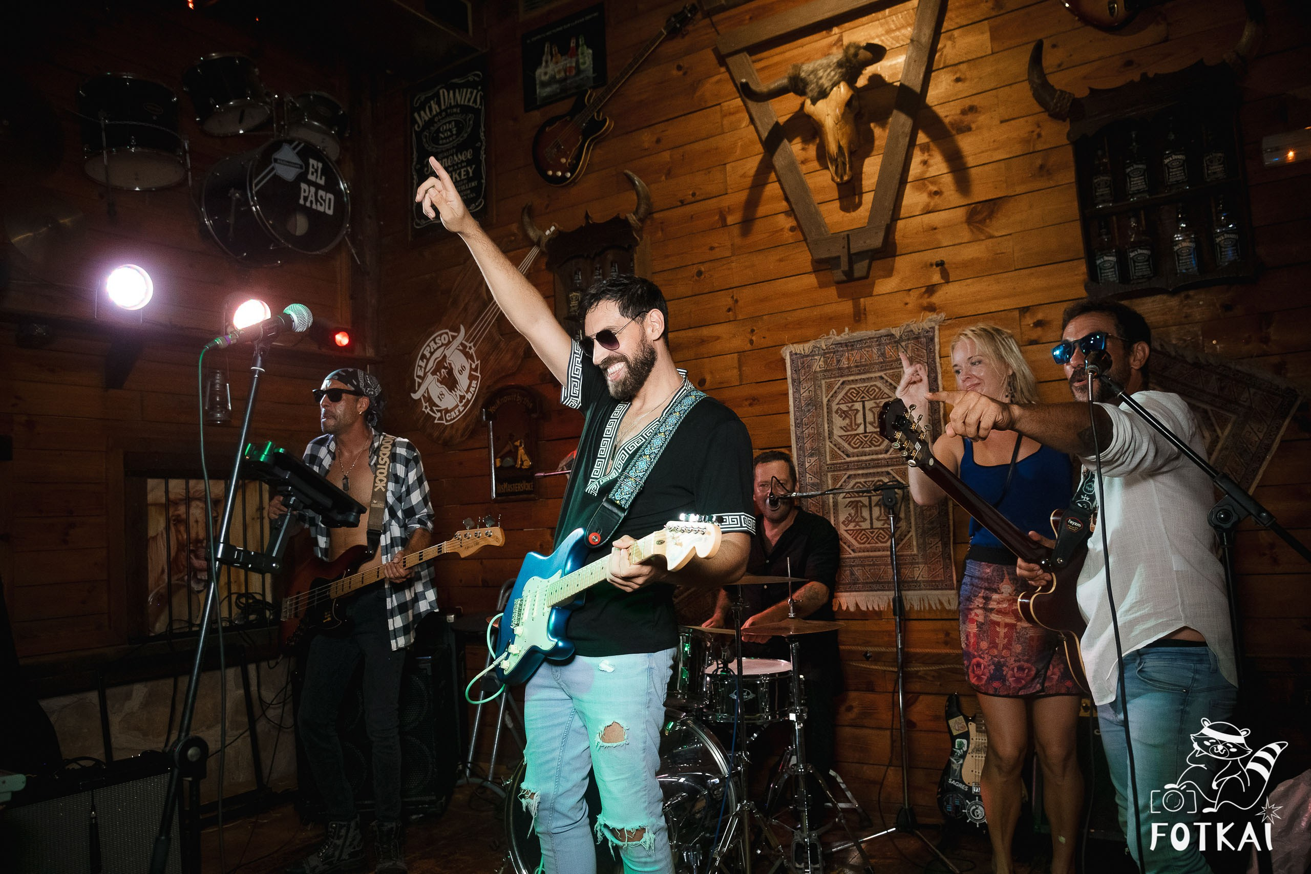 Stones of the Coast en El Paso Rock Bar Torrevieja: Reportaje fotográfico 20.09.25 | FOTKAI