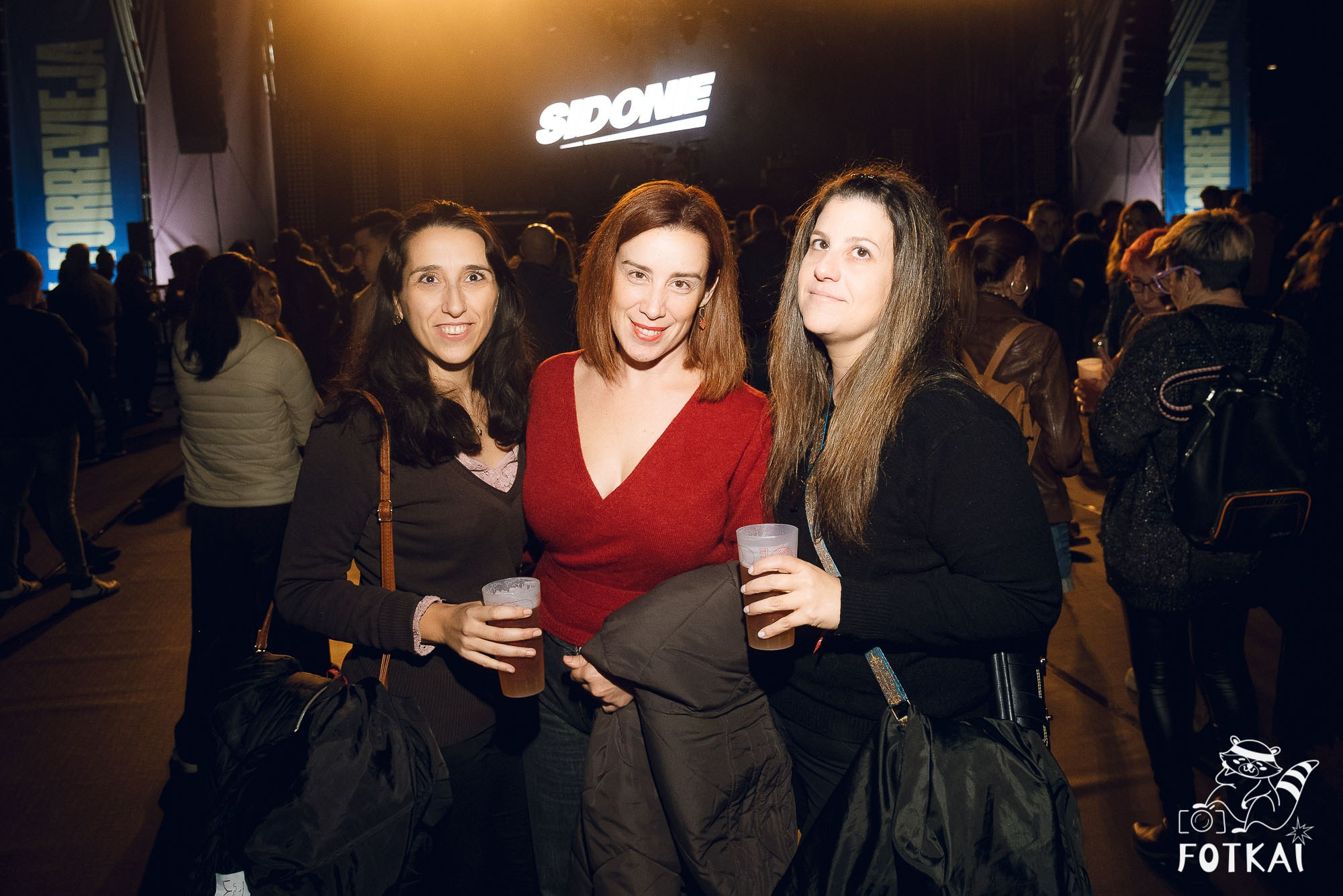 Sidonie en Torrevieja 2025 – Fotos del concierto y reportaje completo | FOTKAI