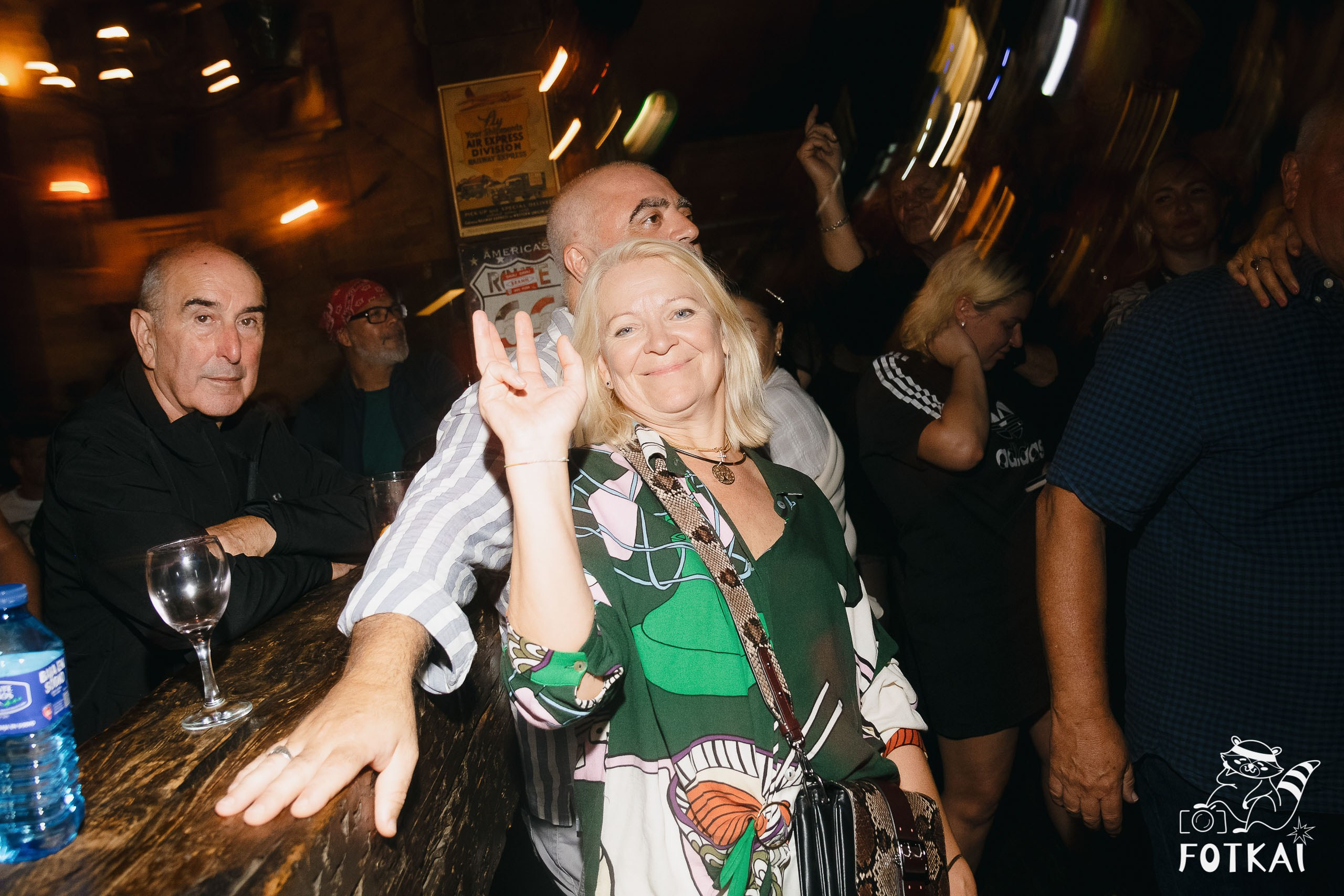 Фоторепортаж JAM Night в El Paso Bar, Torrevieja — живая музыка и атмосфера Коста-Бланки | FOTKAI