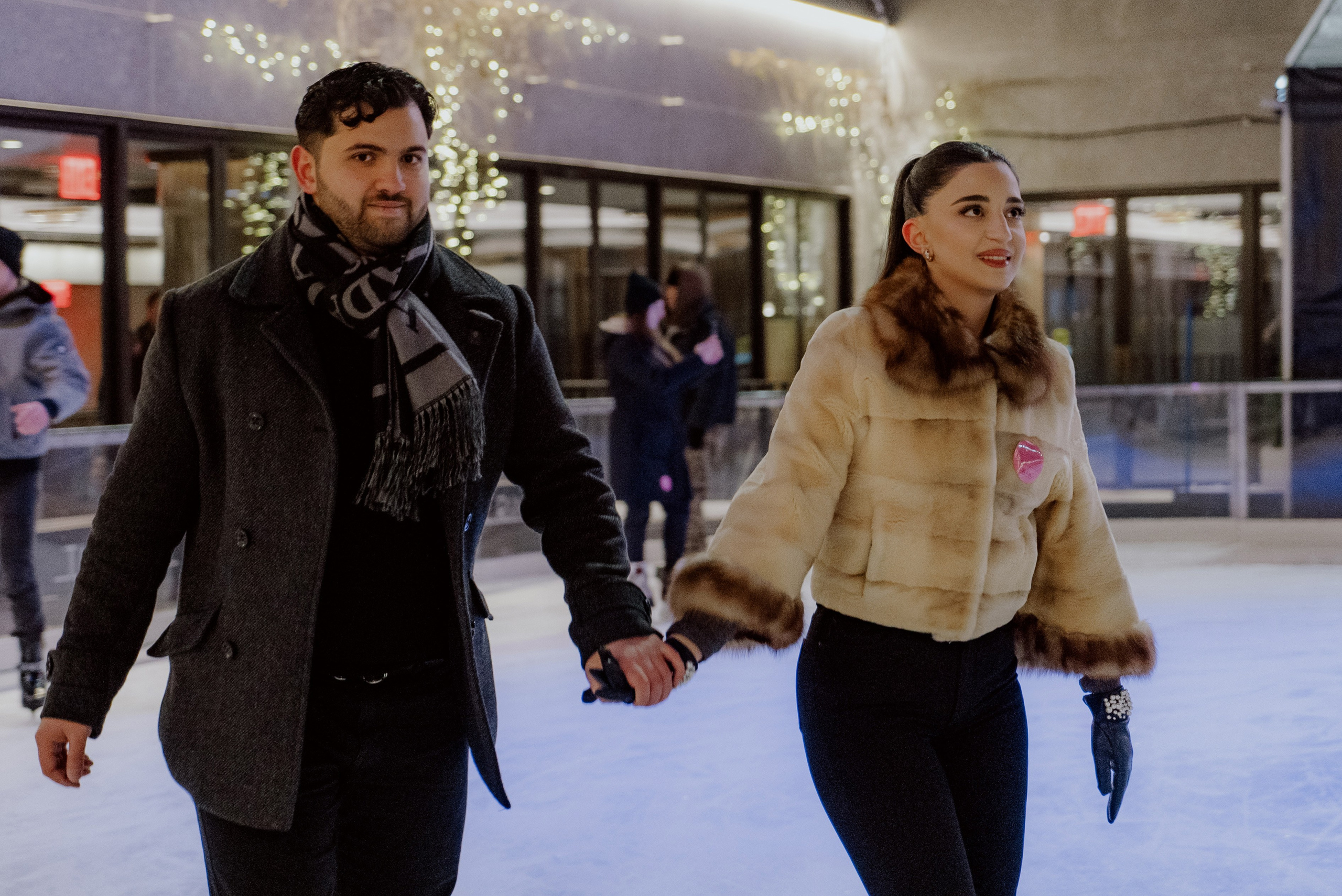 Proposal at Rockefeller Center Ice Rink. Videographer and photographer in New York // MAKAROV.VIDEO