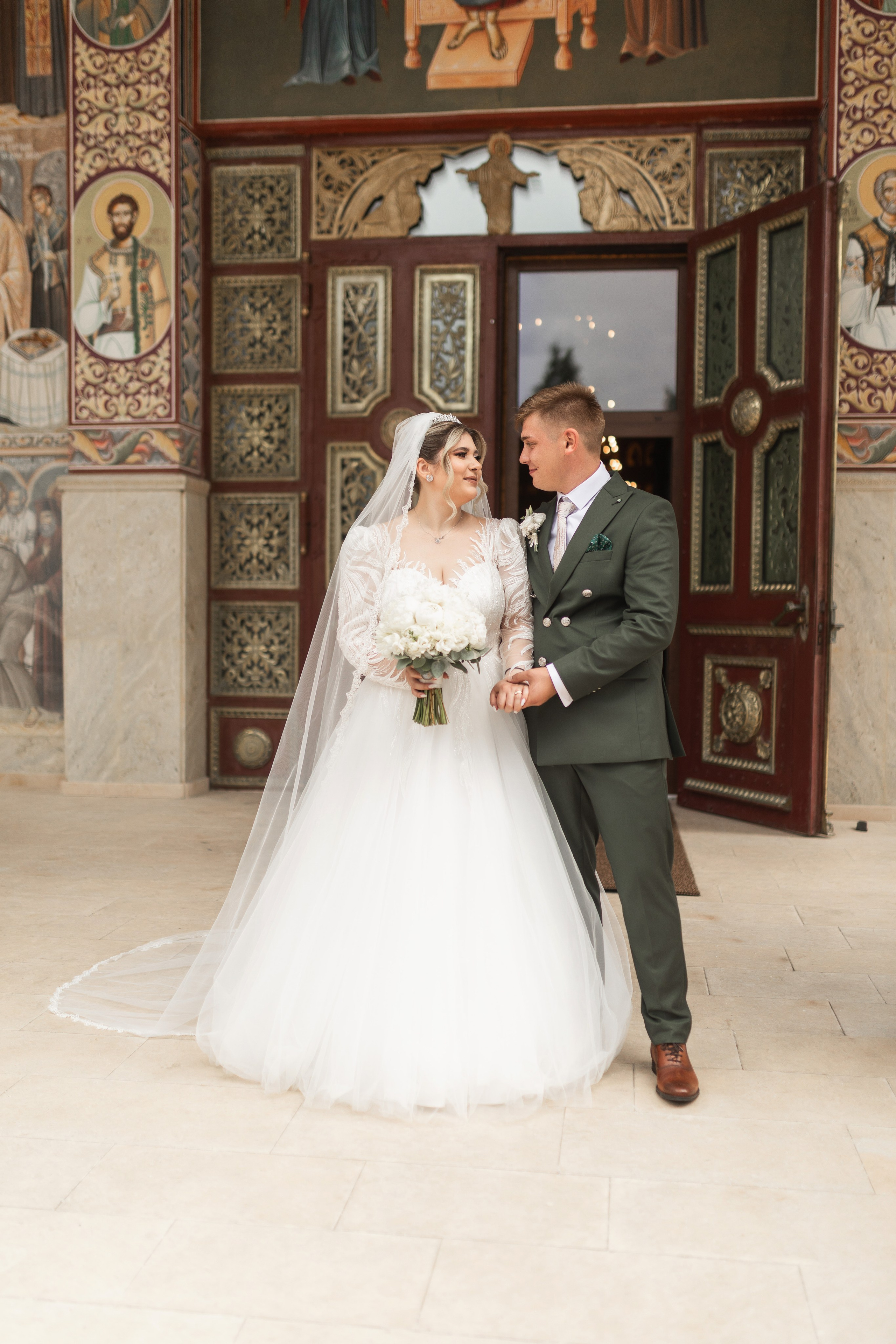 Oana & Andrei. Vlad Aconstantinesei Photographer