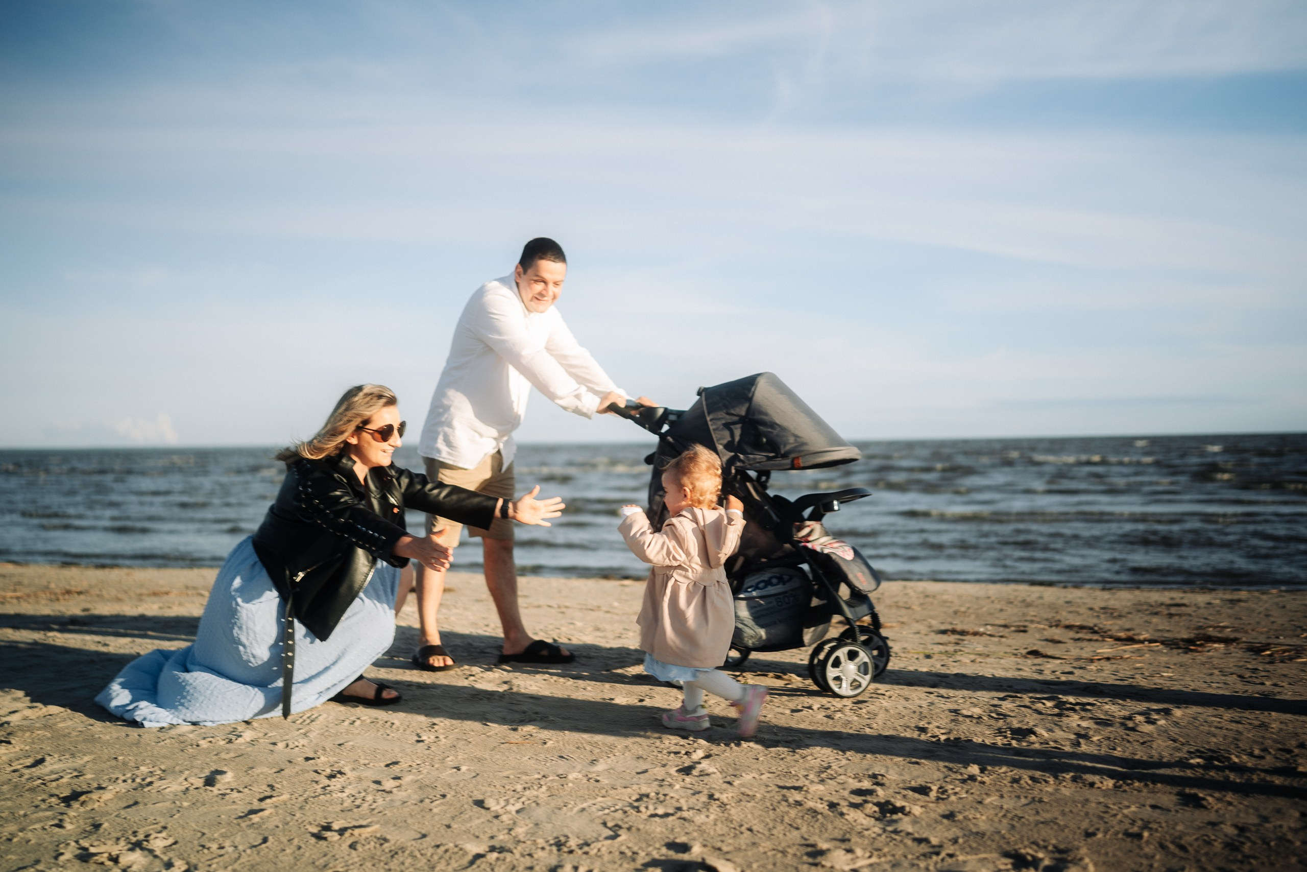 By the Sea. Couple and Family Photographer in Tallinn, Sasha Kaloshin