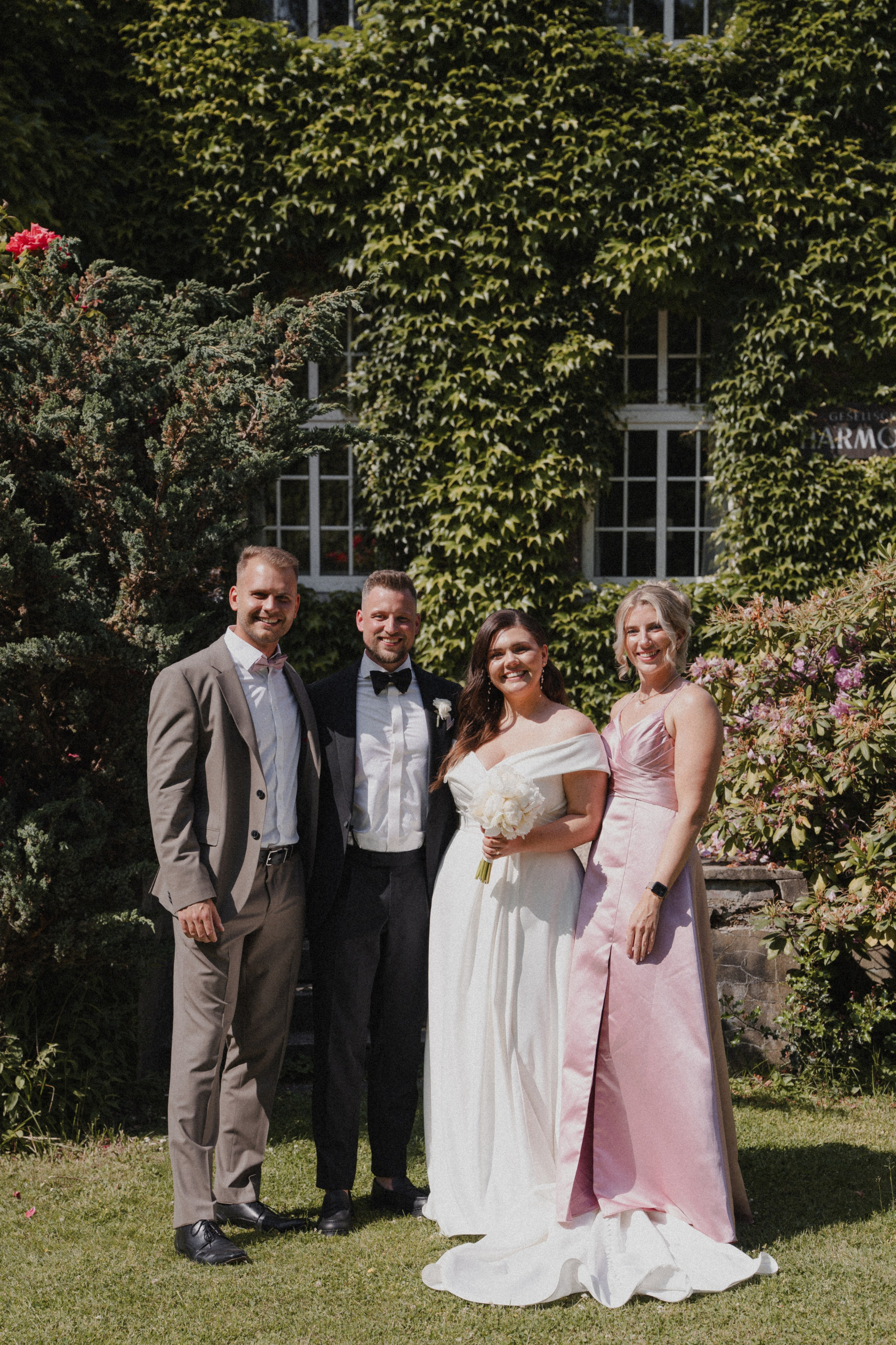 Jessica & Felix I Gesellschaft Harmonie Bochum. Hochzeitsfotografin Bochum | Halyna Reiche Fotografie NRW