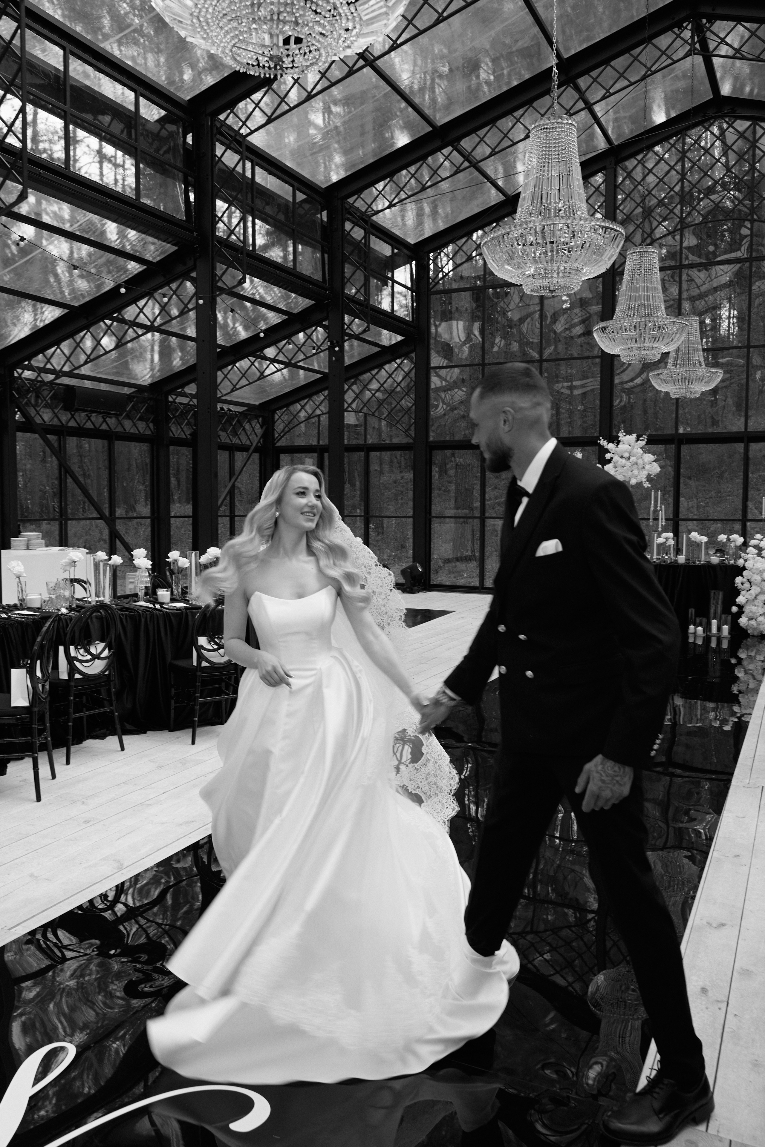 Natalia & Roman. Dworek przy lesie. Fotograf ślubny i rodzinny w Krakowie Yana Klymova