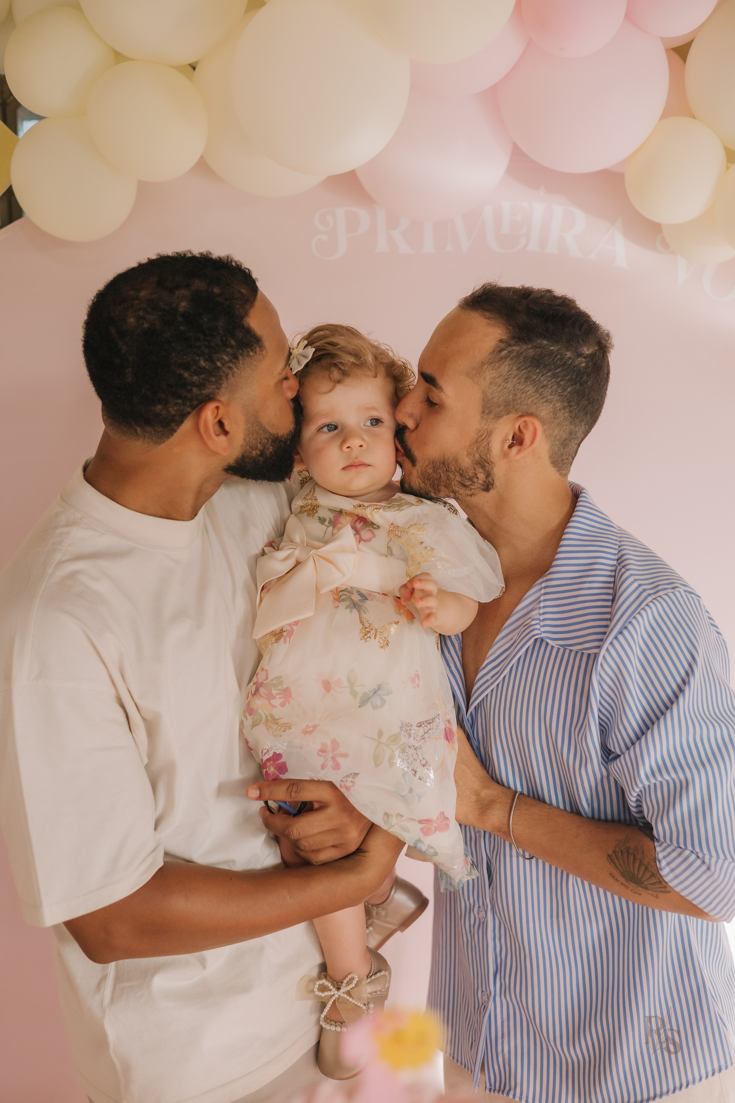 Aurora — 1 ano. Fotógrafo Richard Silvestre — Casamentos na Bahia