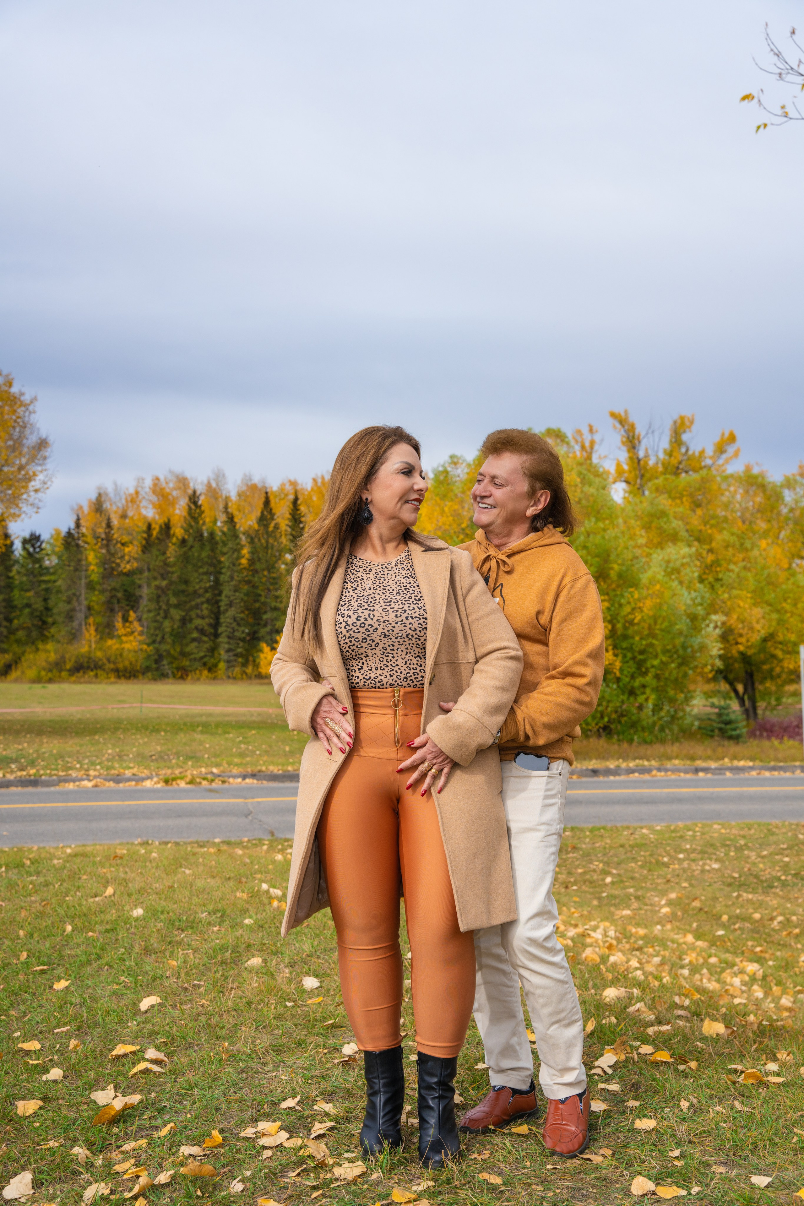 Ariana’s Family. Carlos Lima Photography — Photographer in Calgary