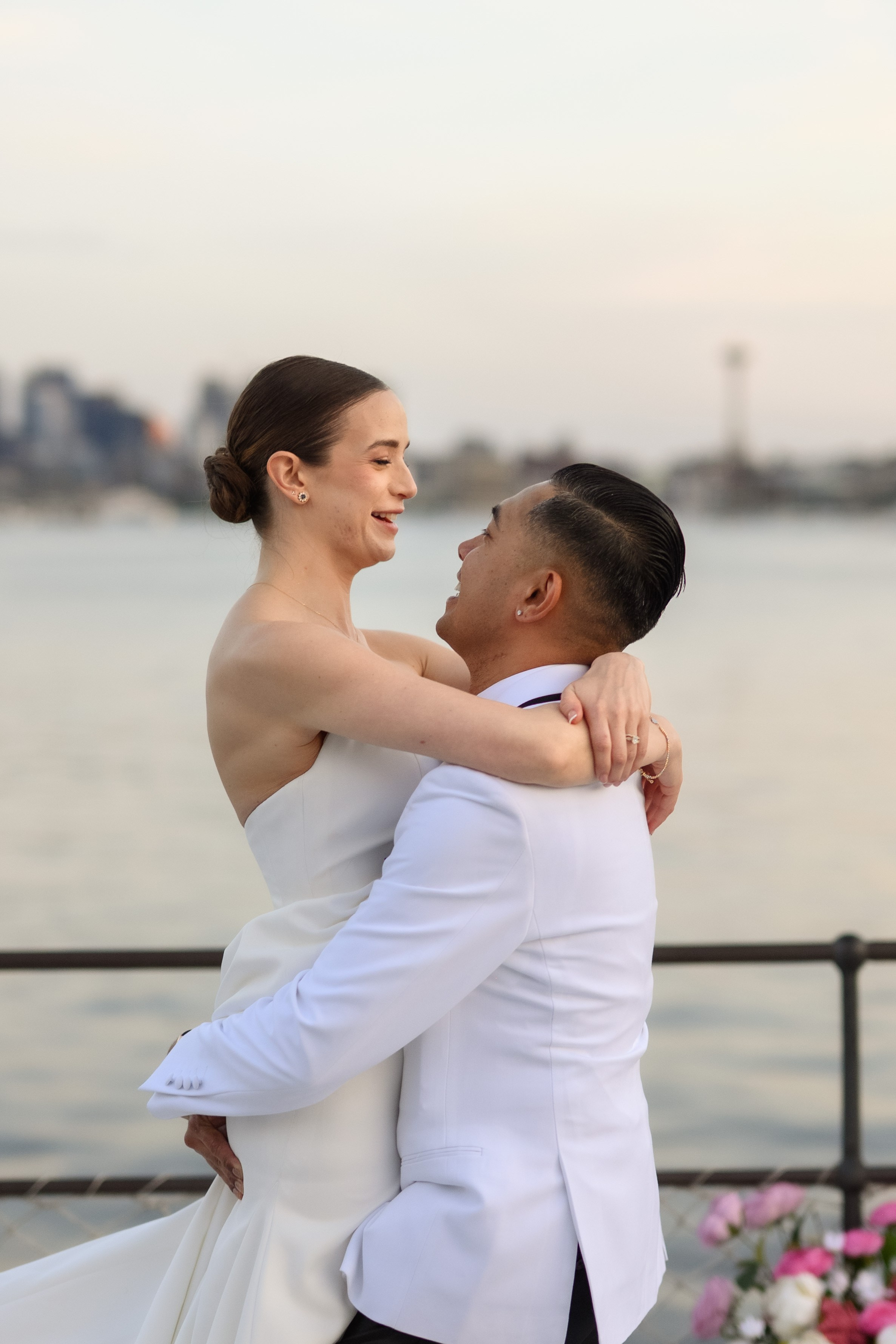 Kevin & Katie. Wedding & portrait photography in the Seattle Area. Helen Michelle photographer