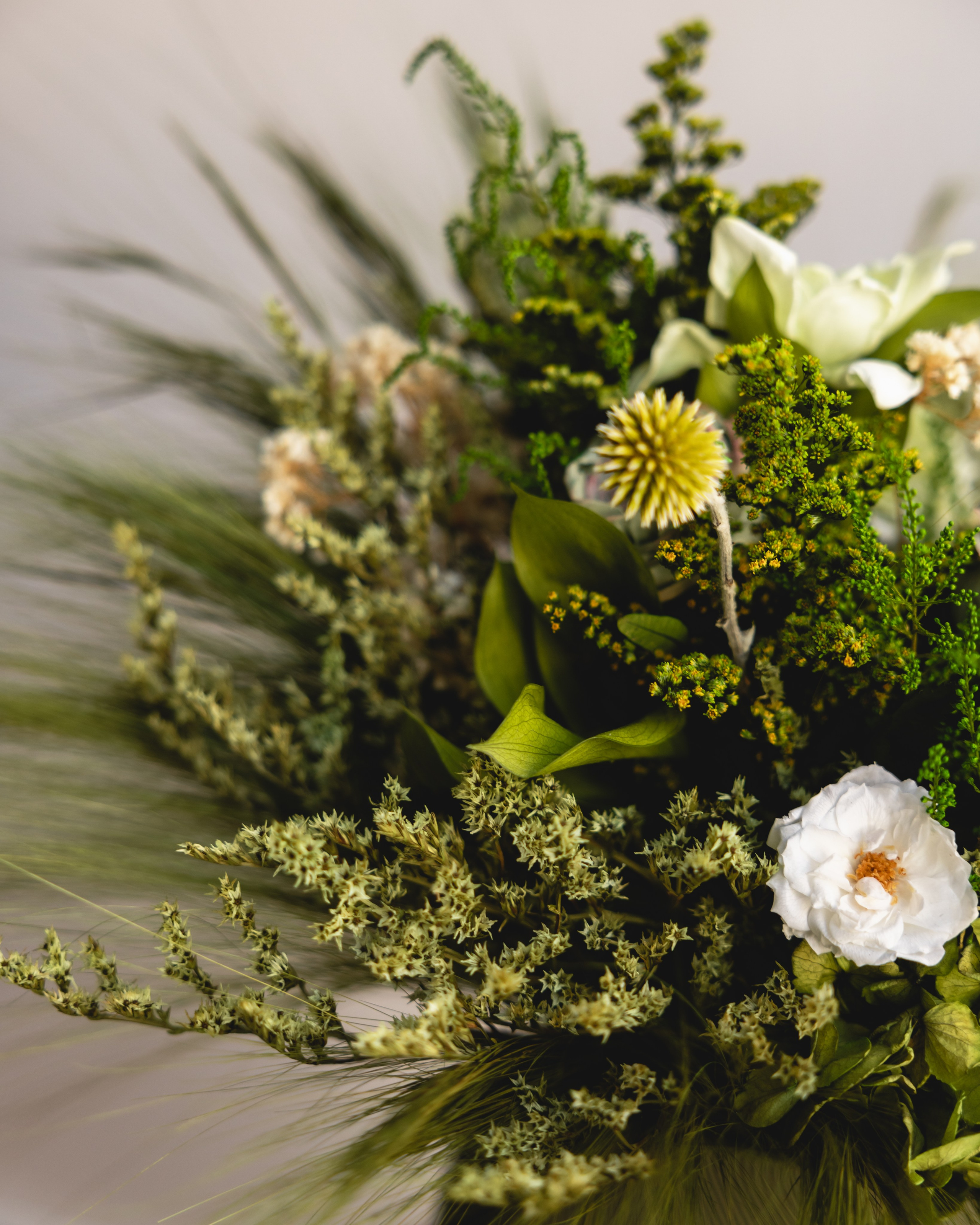 Wow blomster. Professional wedding photographer in Copenhagen, Denmark — Julia Byron