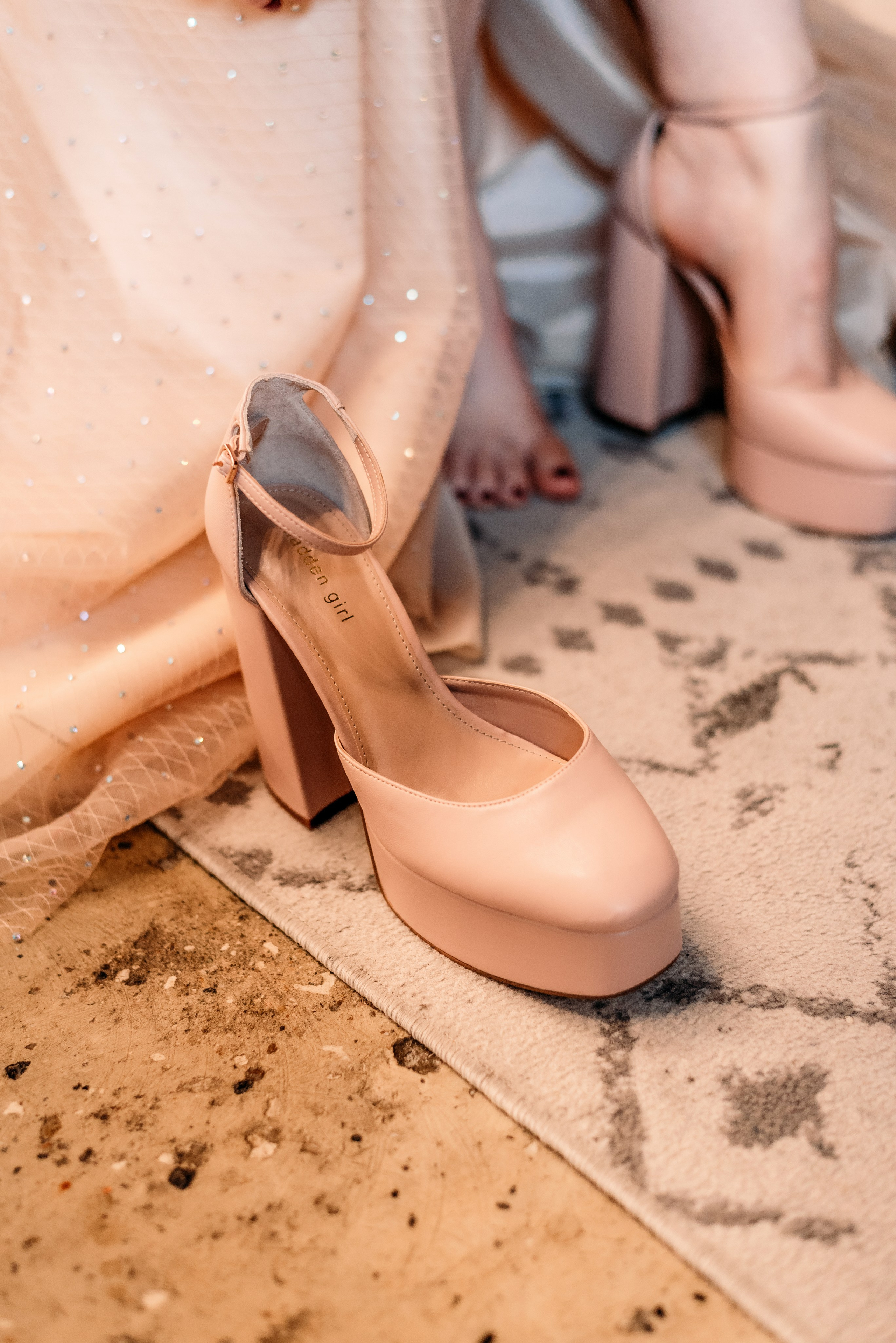 Bold & Dramatic Wedding at The Paper Mill on The Landing | Fort Wayne Wedding Photographer. Alexandria Danielle Photography | Fort Wayne & Indianapolis Wedding Photographer