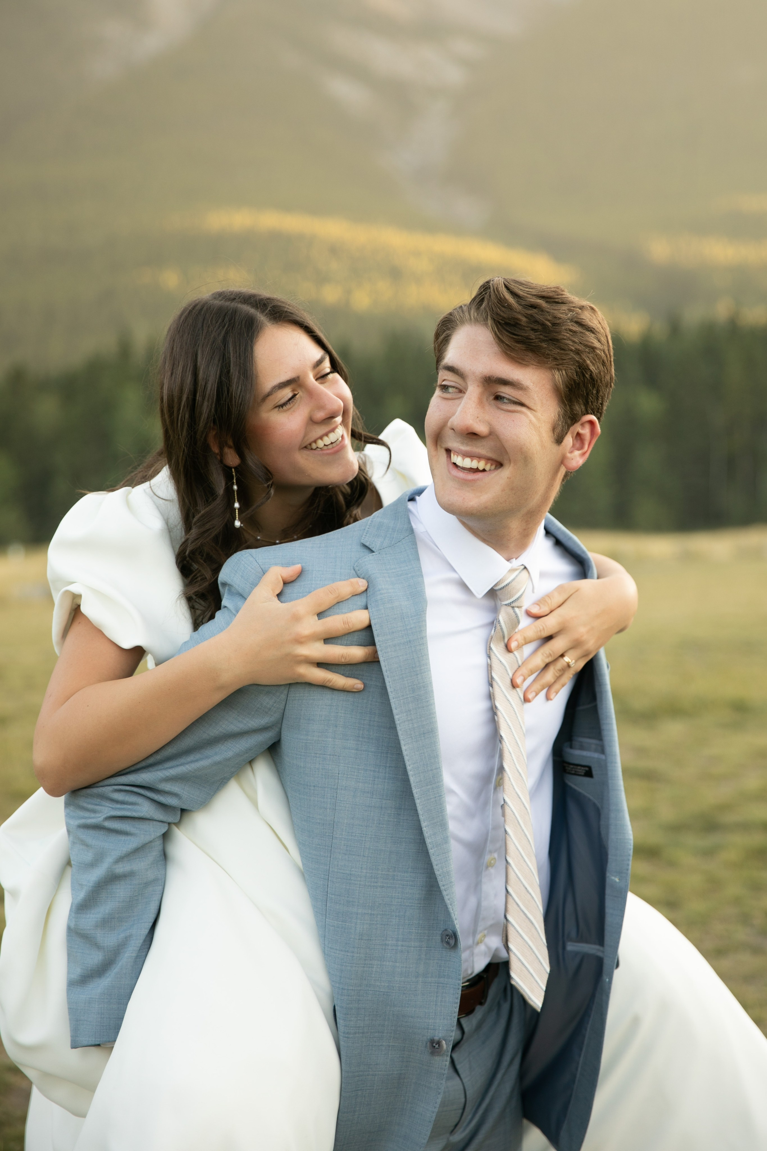 Charity and Josh Wedding — Canmore. Fotografía accesible en Calgary