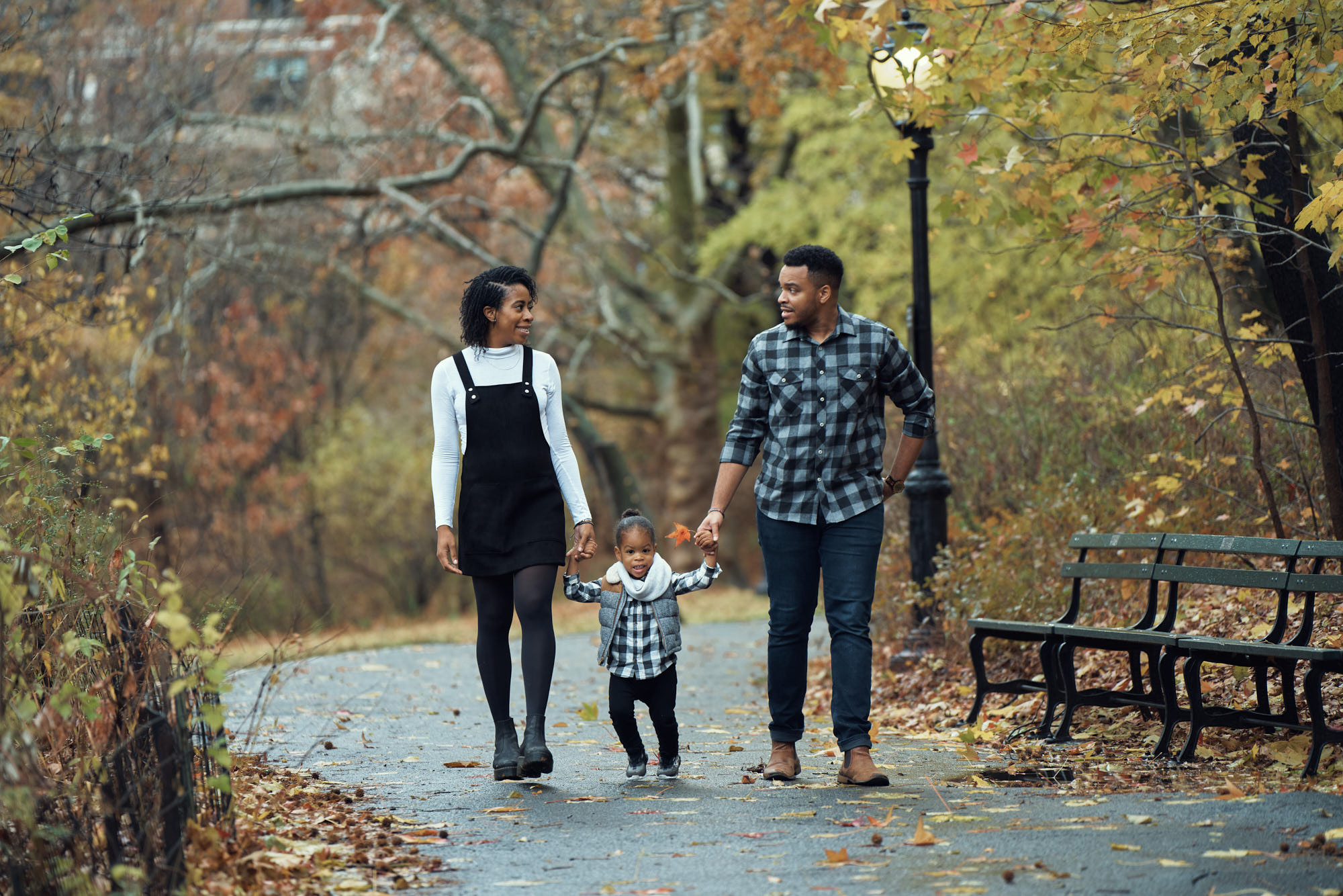 Outdoor family photography showcasing a Afro-American family in Central Park, NY