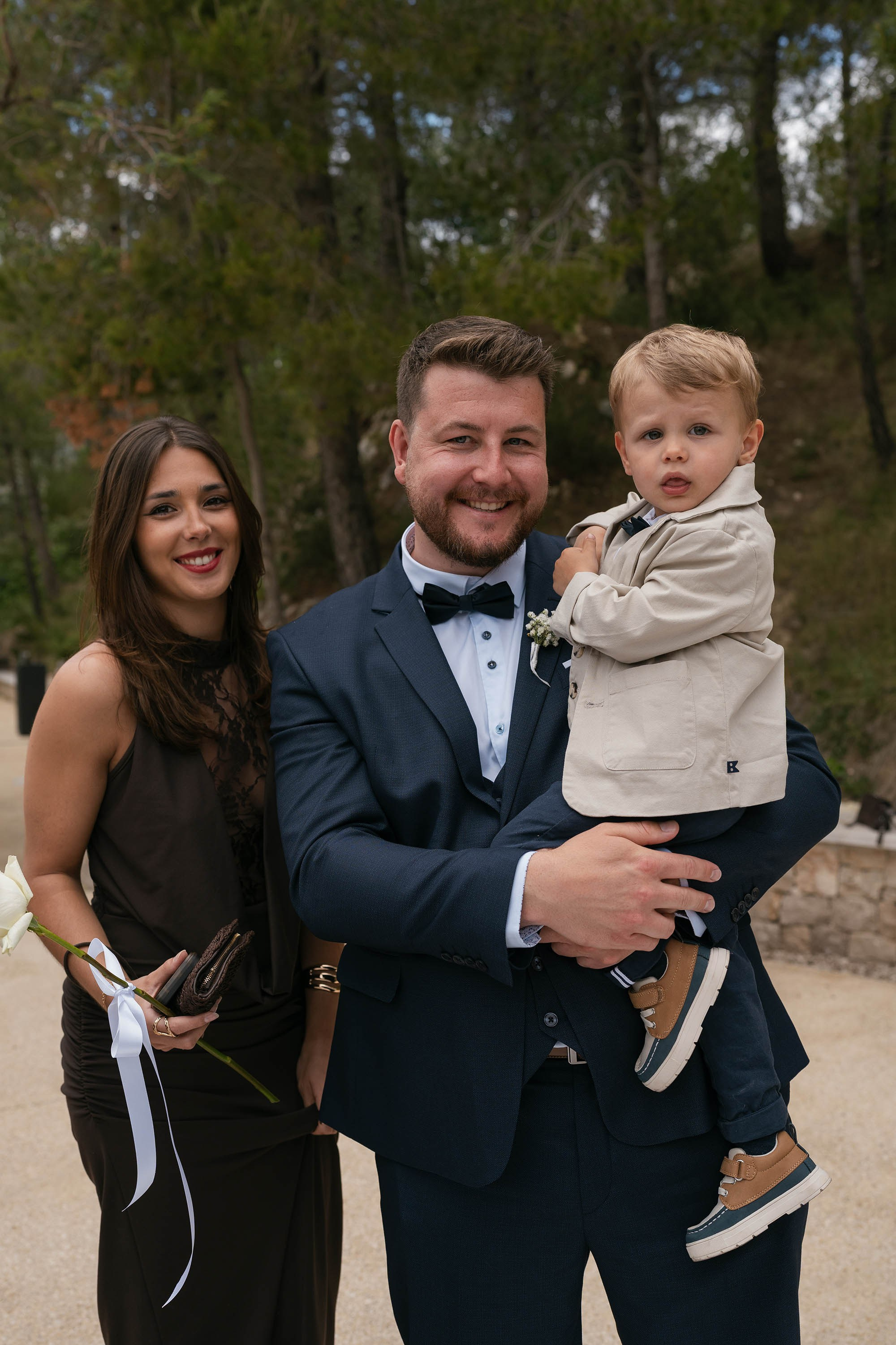 Sarah and Theo — VIVOOD. Fotógrafos de bodas de destino y creadores de contenido con base en España