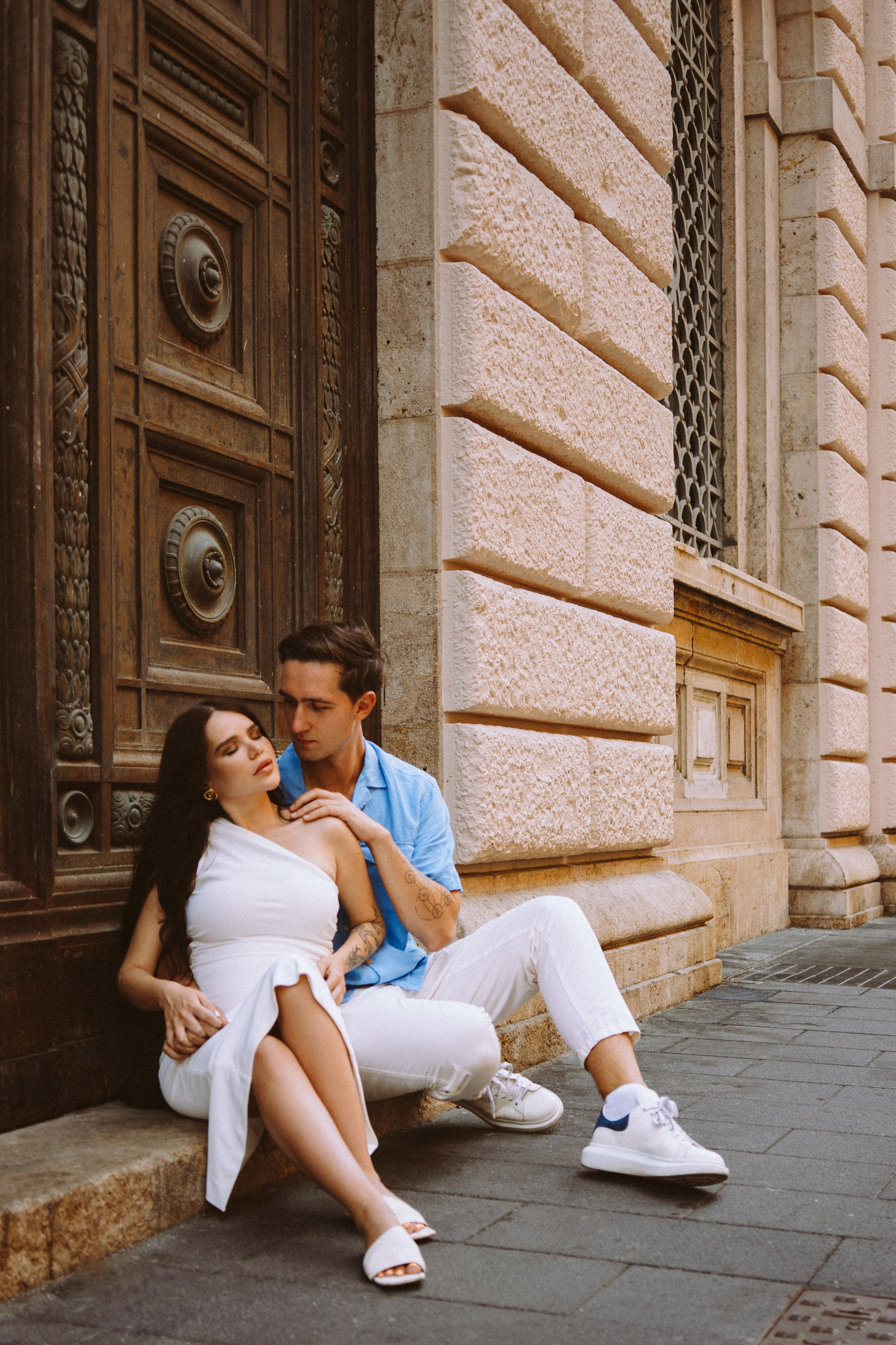 Sasha & Lisa +1. Pagina principale