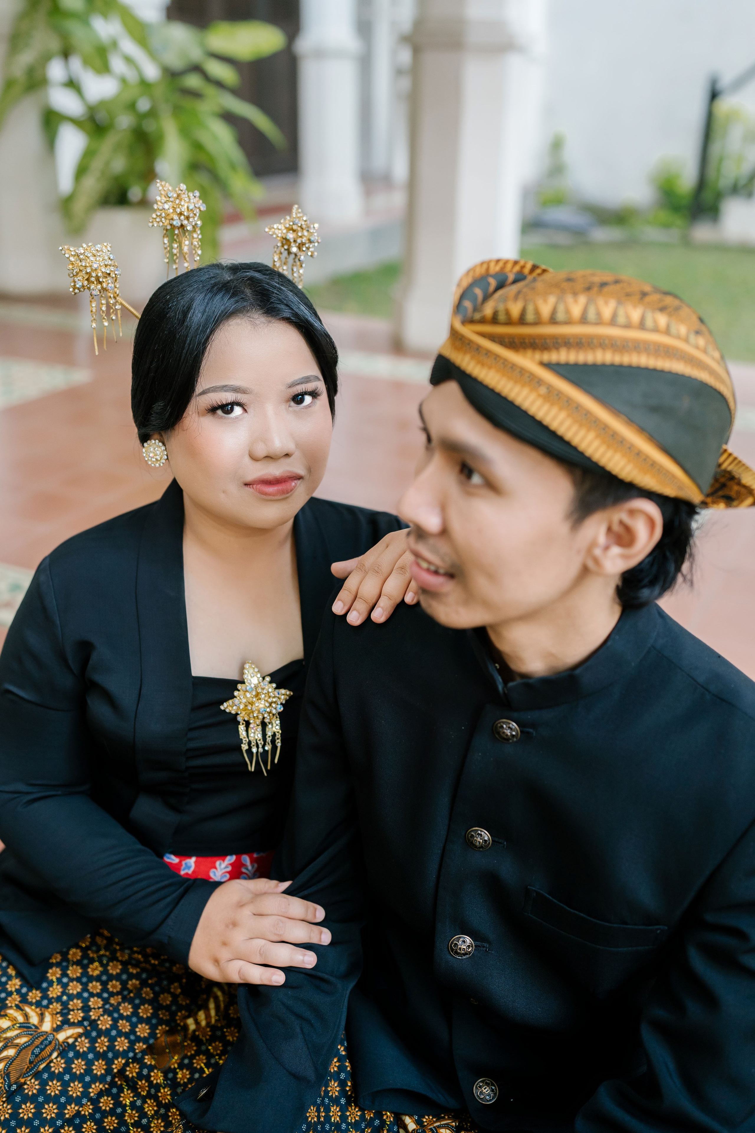 Prewedding Photo Shoot with Javanese style. Female Photographer in Bali