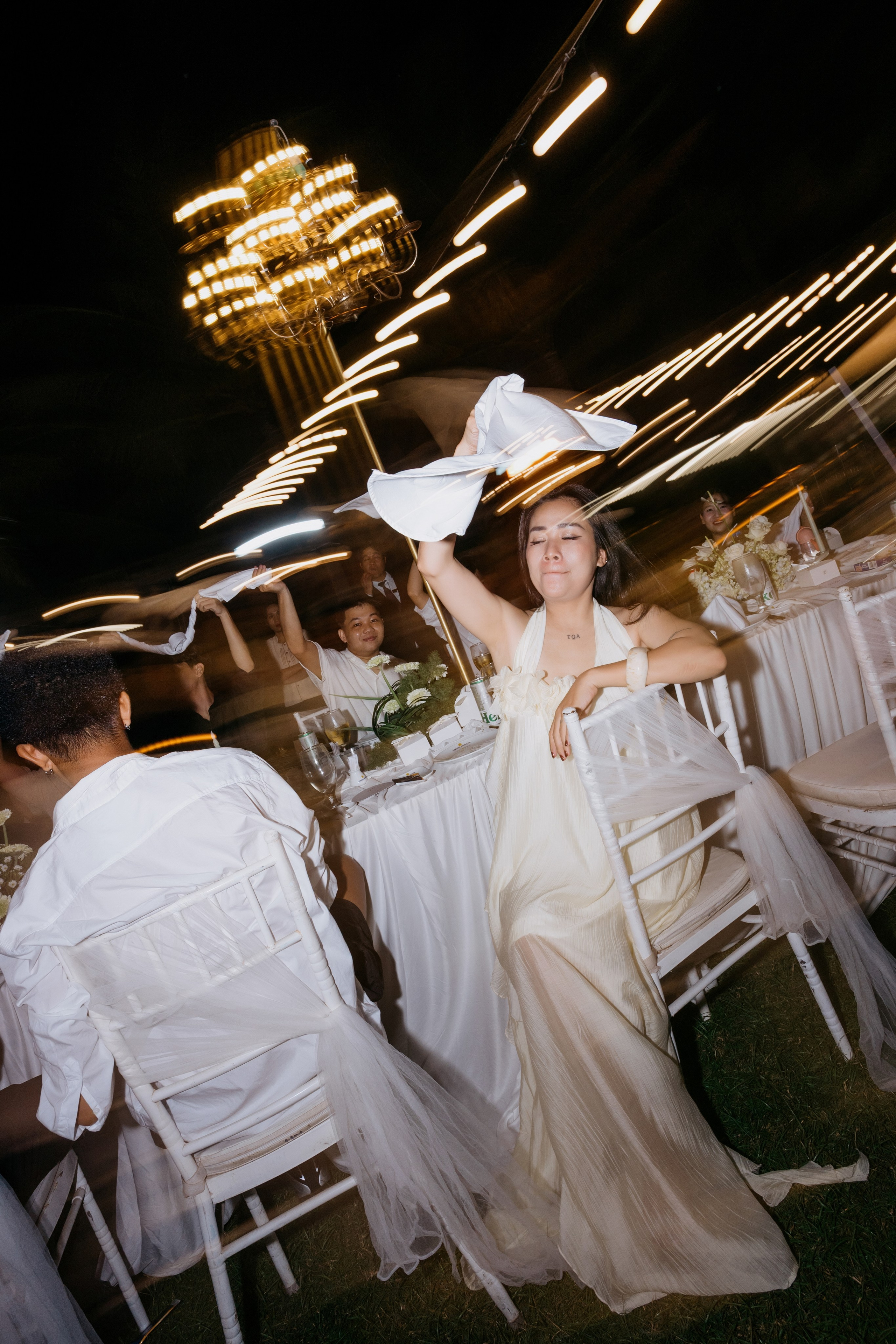 DIEU & THINH/Destination Wedding. Nhiếp ảnh gia đám cưới hàng đầu tại Thành Phố Hồ Chí Minh