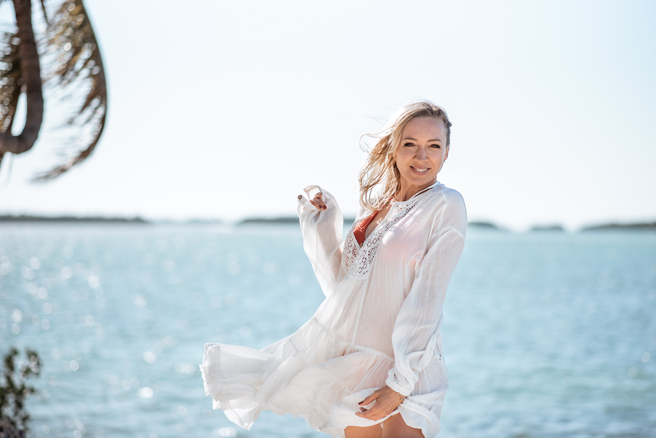 woman portrait summer ocean