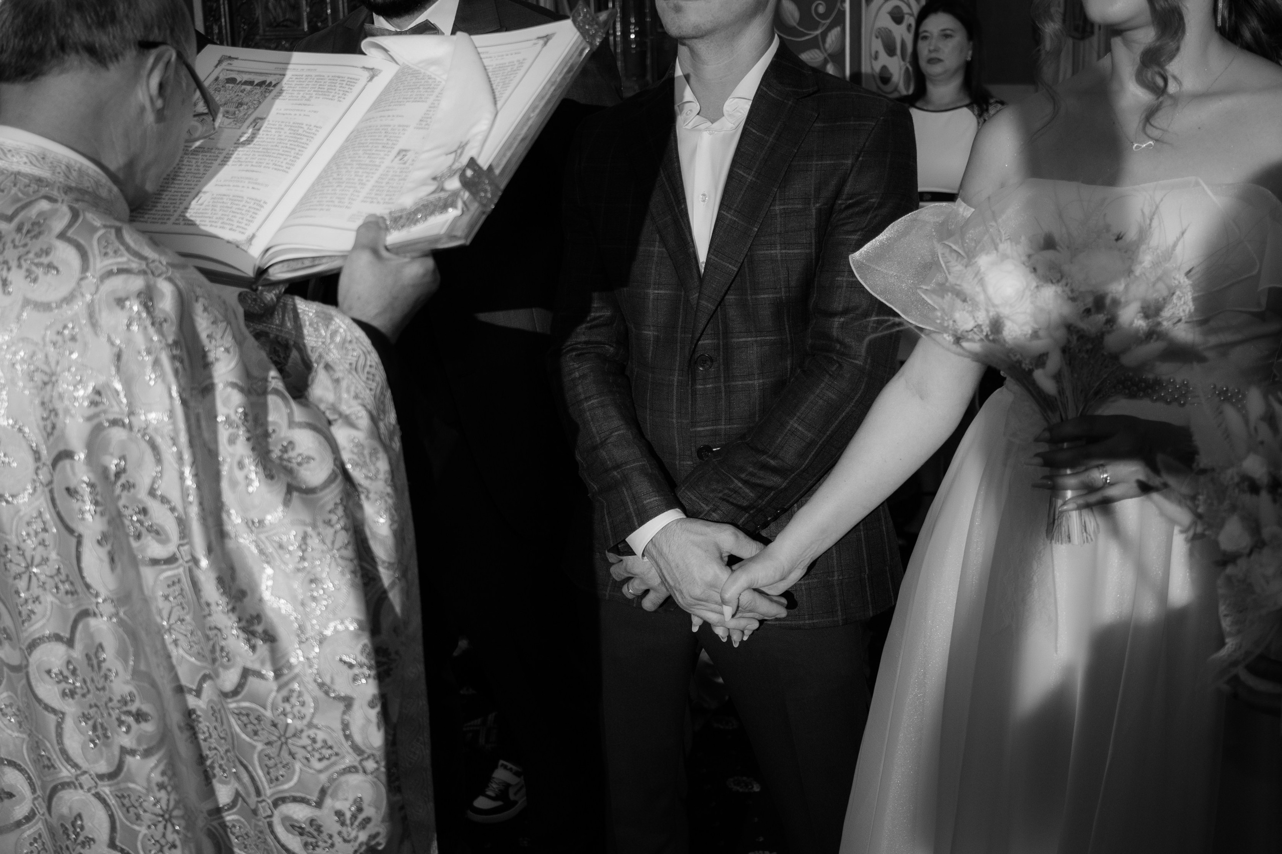 Oana & Vasile. Fotograf si videograf — evenimente si studio