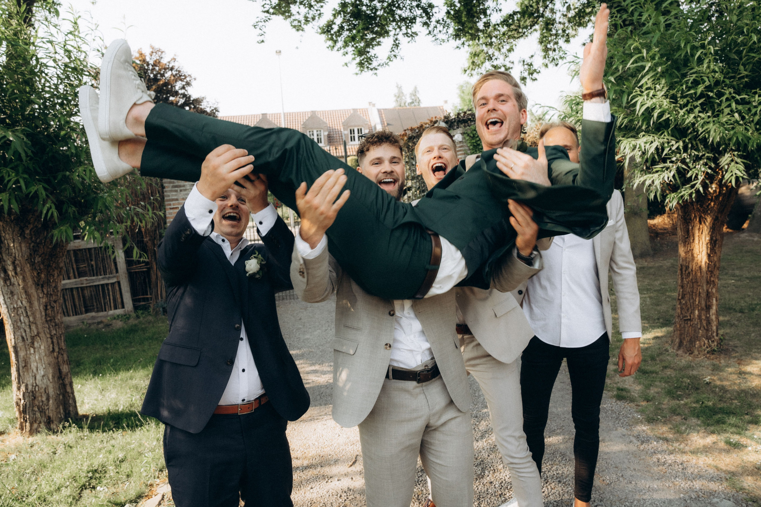 Wedding in Belgie. Little Birdie – Jouw familie- en huwelijksfotograaf in België en daarbuiten