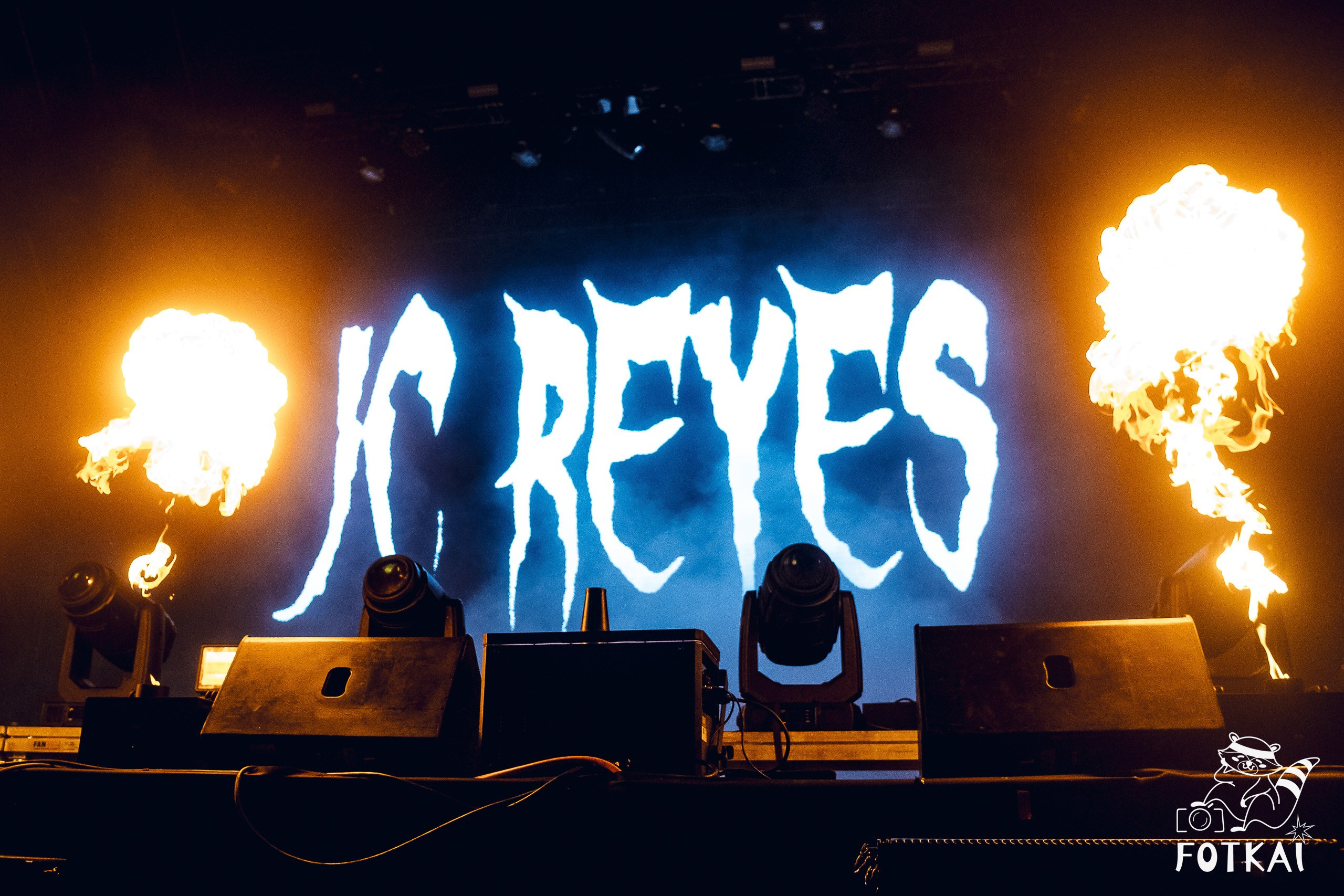 JC Reyes at Brilla Torrevieja Festival — Live Concert Photos in Torrevieja, Spain, 2026 | FOTKAI