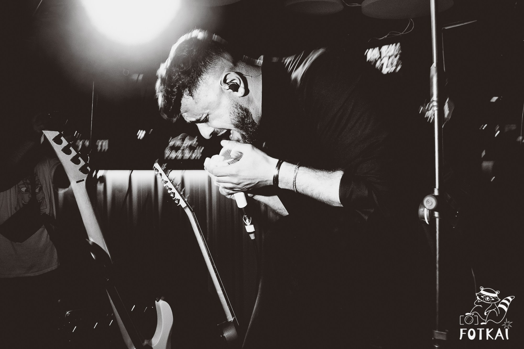 Концерт Delyrio в Confetti Playa Alicante — живое выступление группы, февраль 2026 | FOTKAI