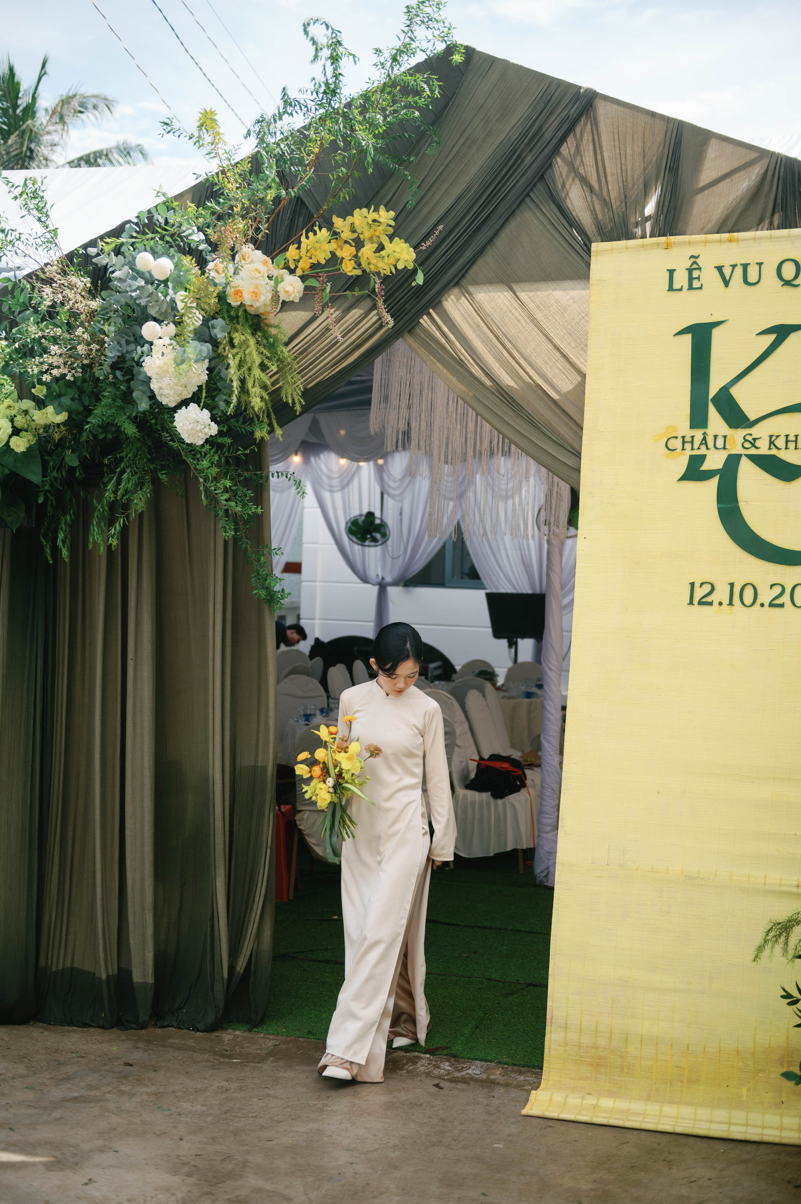 Khâm & Châu. Cam Images