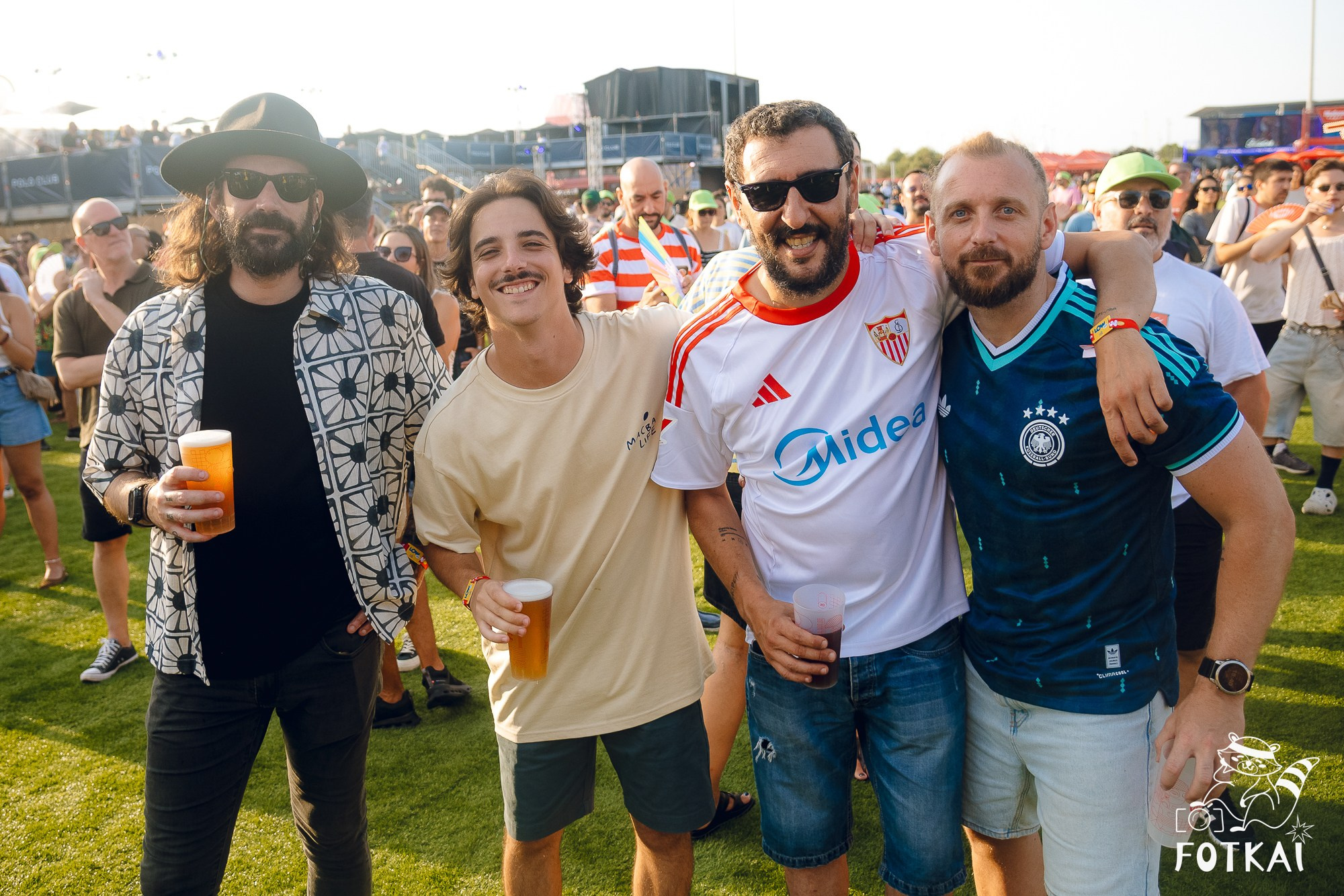 Low Festival 2026 — Full Concert Photo Report from the Opening Night in Torrevieja | FOTKAI