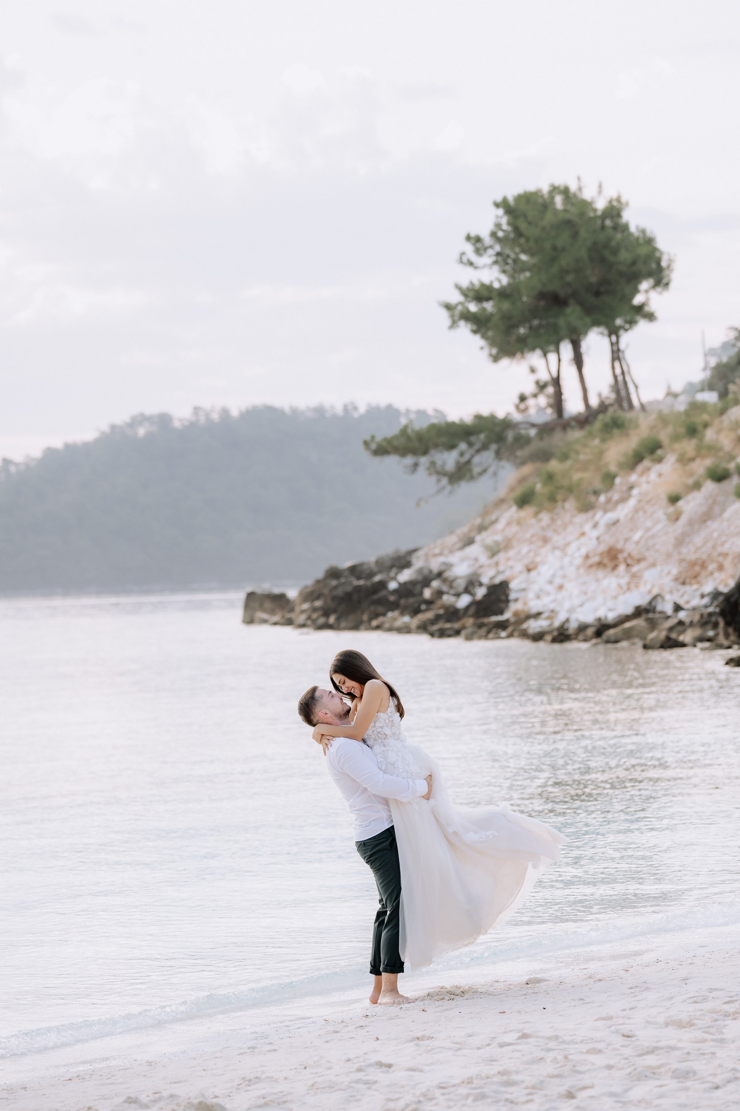 Nunta la Hotel Capitol Iasi. Proud Vision Weddings | Wedding Photography & Film — Servicii profesionale Foto Video Nunta Iasi