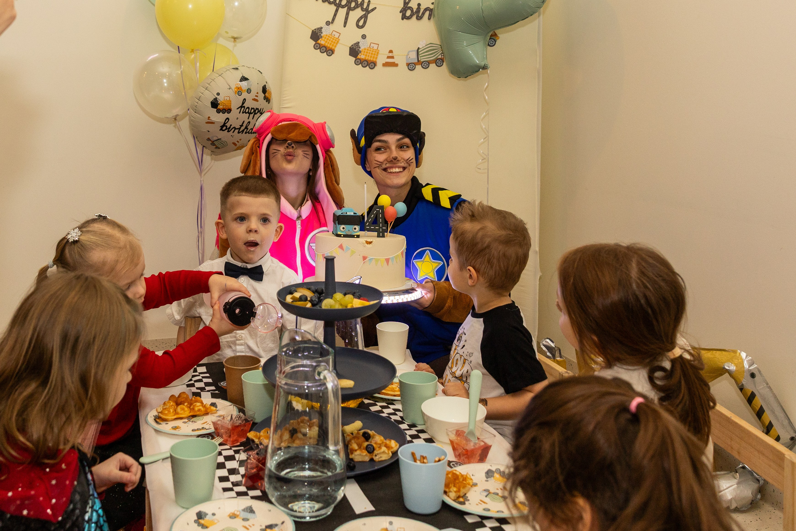 День рождения Артёма 24 января 2026 года. Семейный и детский фотограф в Варшаве Мила Бобровская