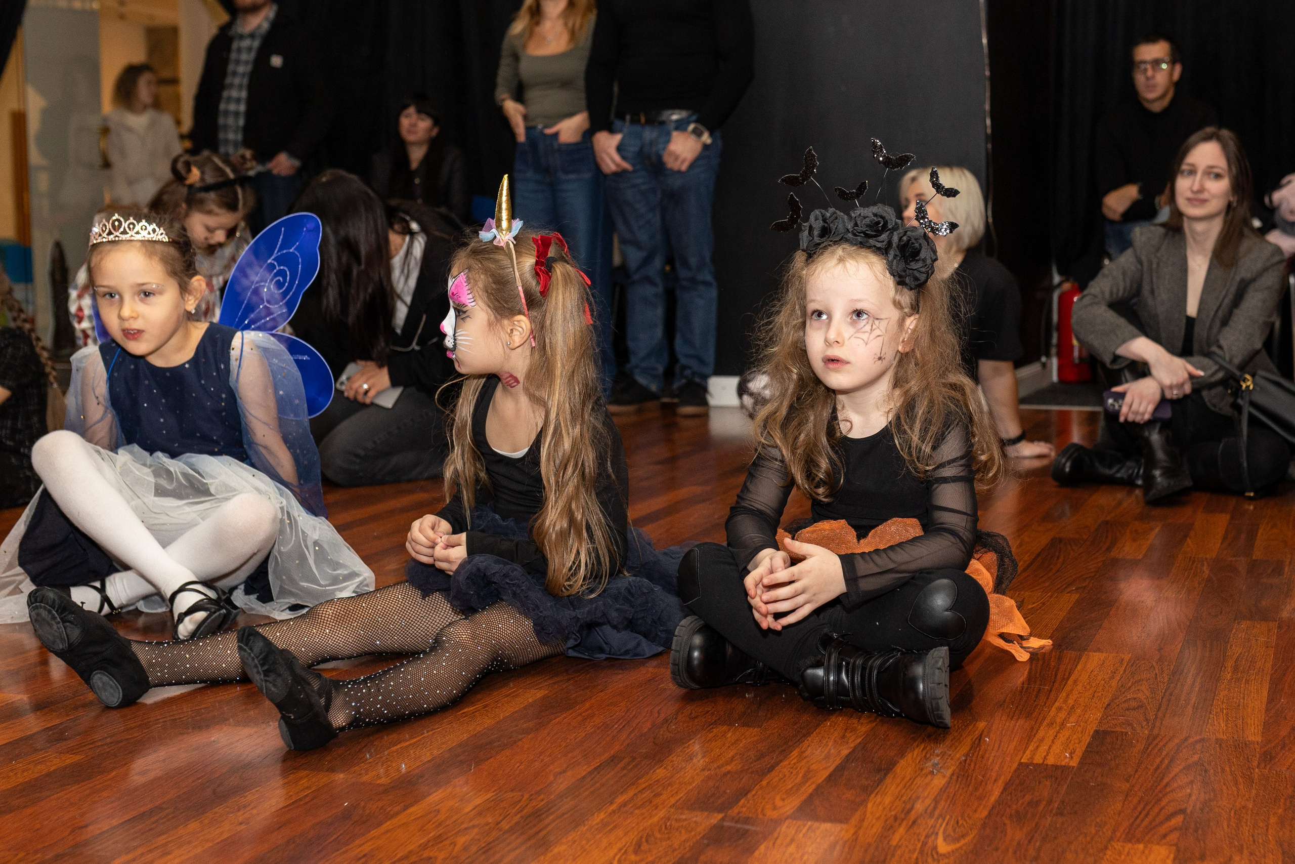 Leo dance studio Helloween 2025. Семейный и детский фотограф в Варшаве Мила Бобровская