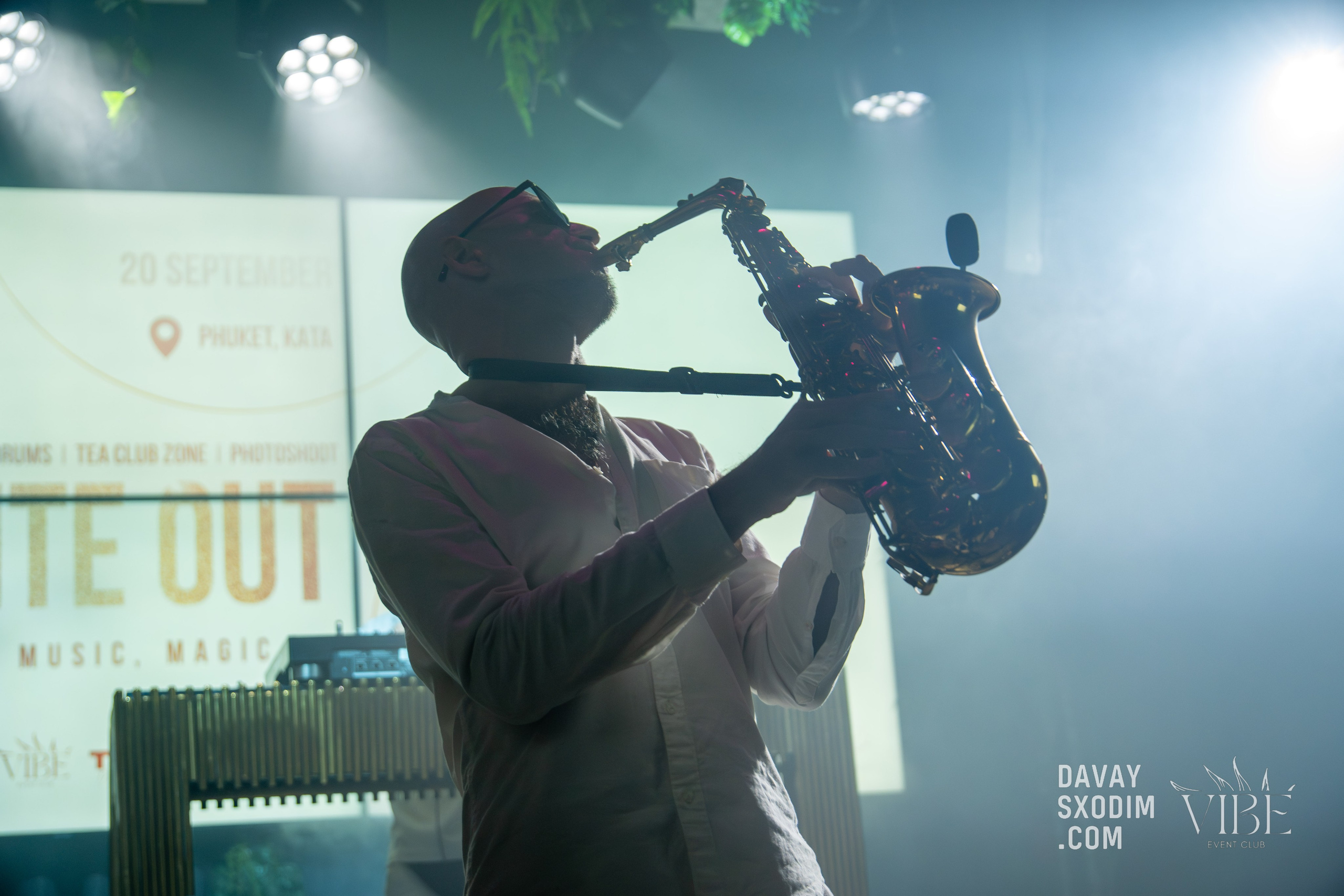 Вечеринка White Out | Фоторепортаж | Видеорепортаж | Афиша | DAVAYSXODIM.com PHUKET. АФИША|ФОТОРЕПОРТАЖИ|ИВЕНТЫ|ПХУКЕТ