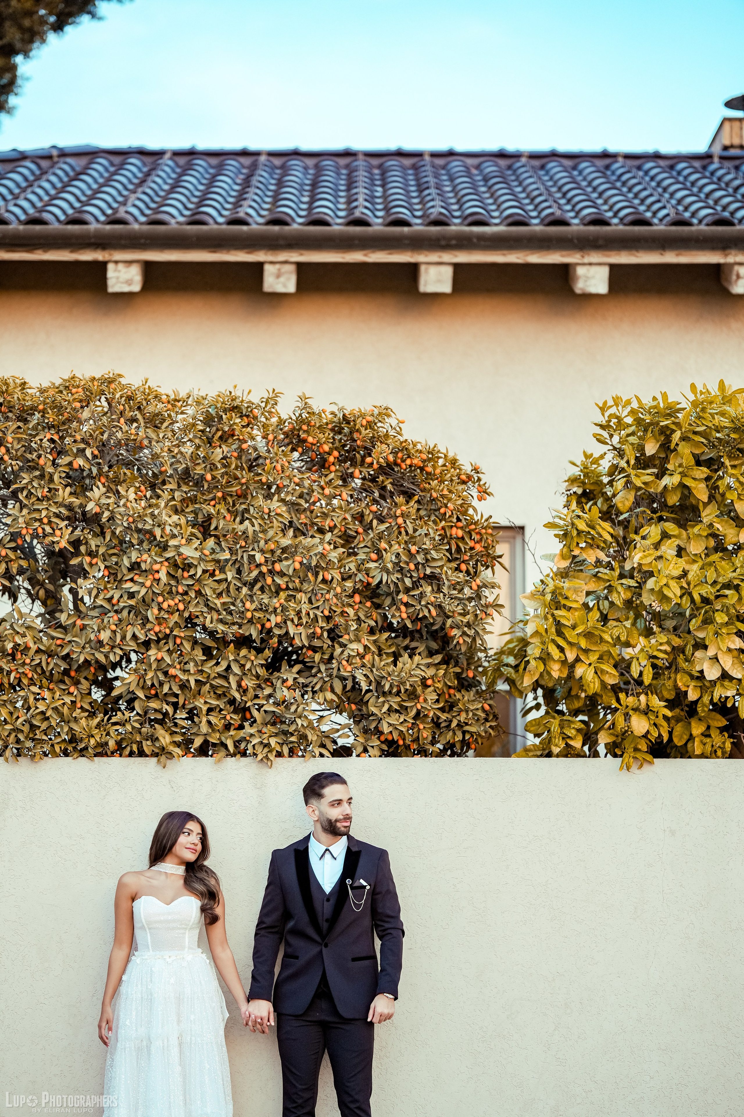 ראשי. לופו צלמים — צילום חתונות ואירועים