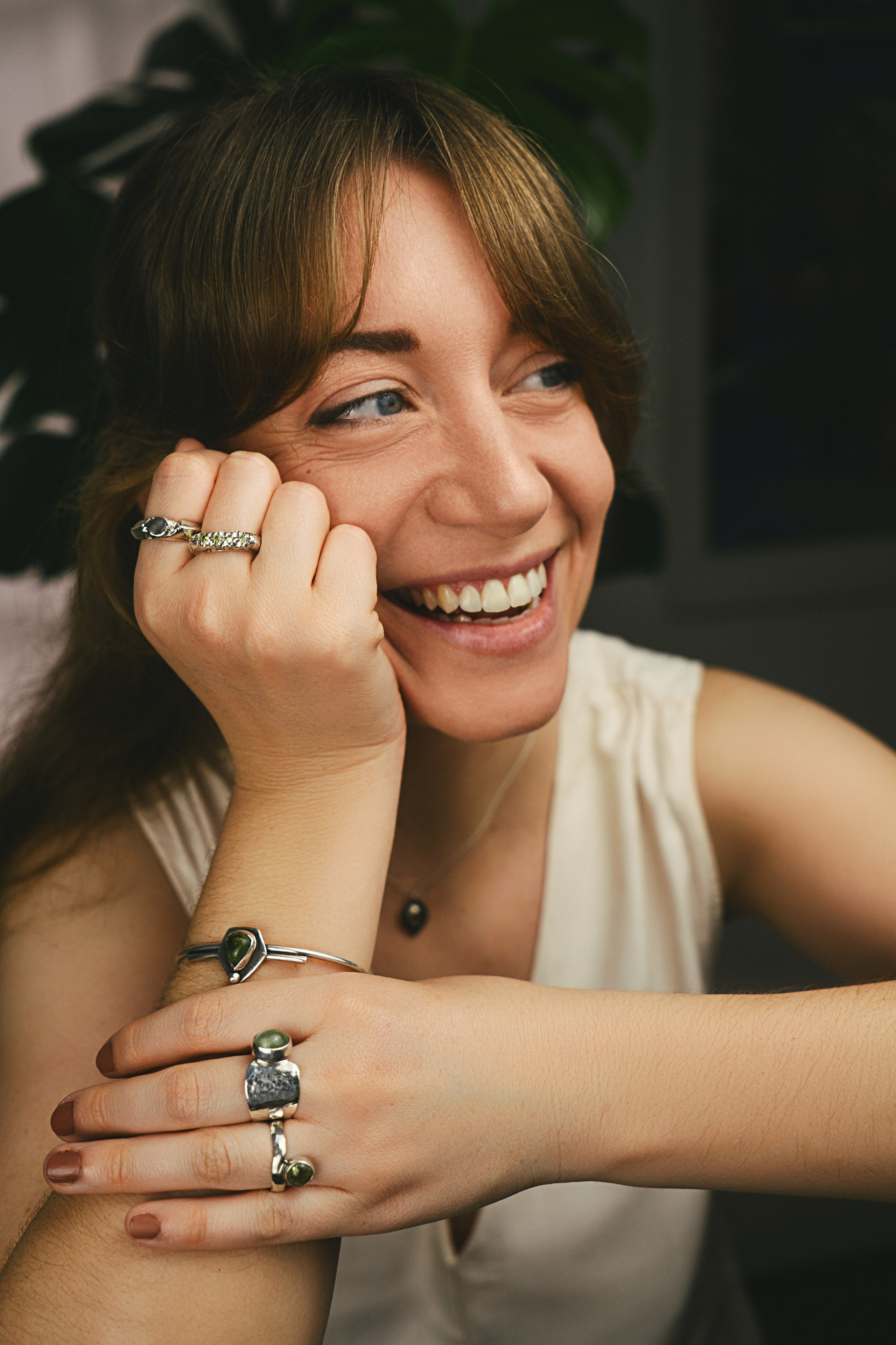 Fotografía de joyas en barcelona. Creador de contenido visual en Barcelona | Dima Kit