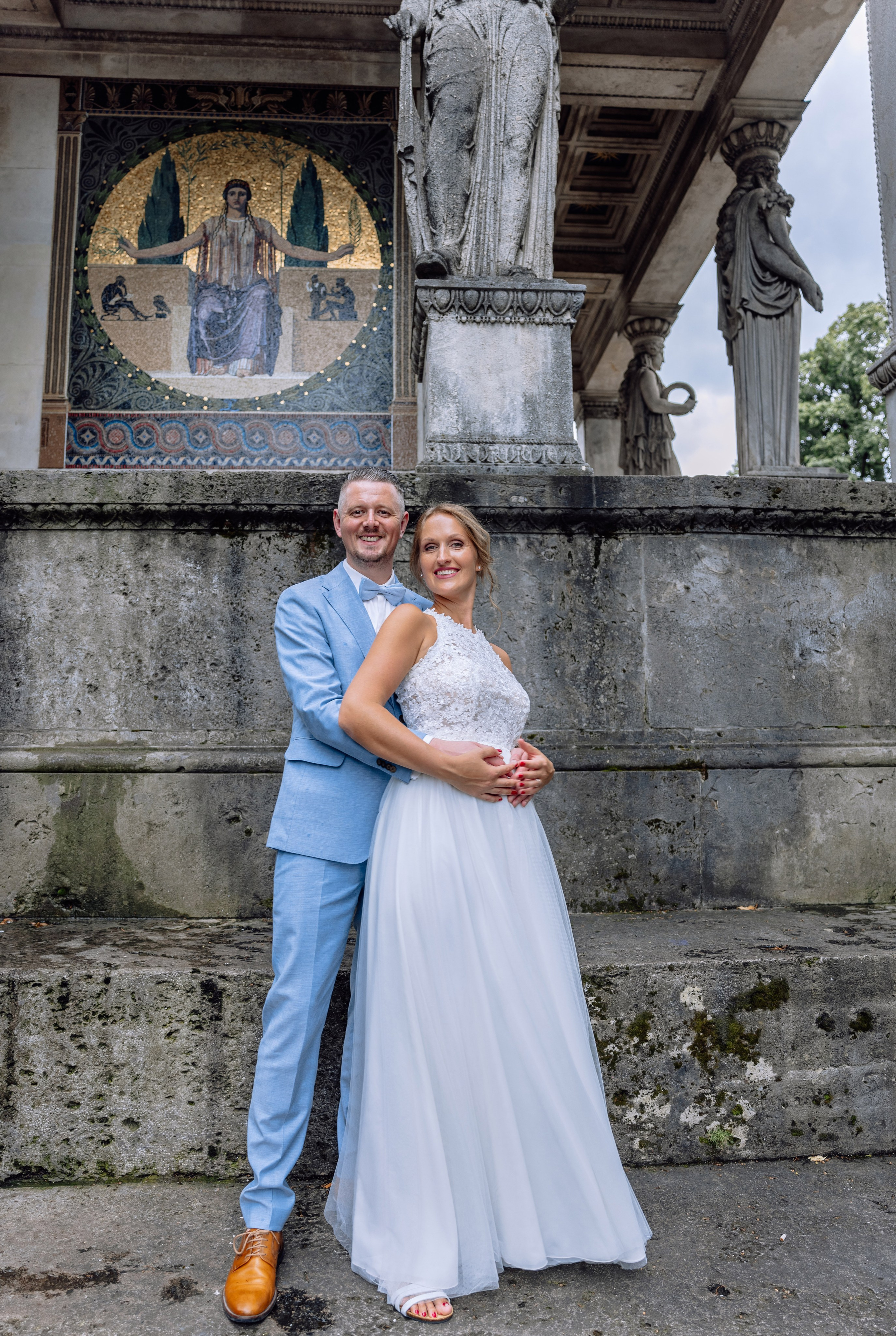 Sandra und Kevin: Standesamt Unterföring und Friedensengel. Hochzeitsfotograf München Taufe Familienfotograf Tanja Mauke