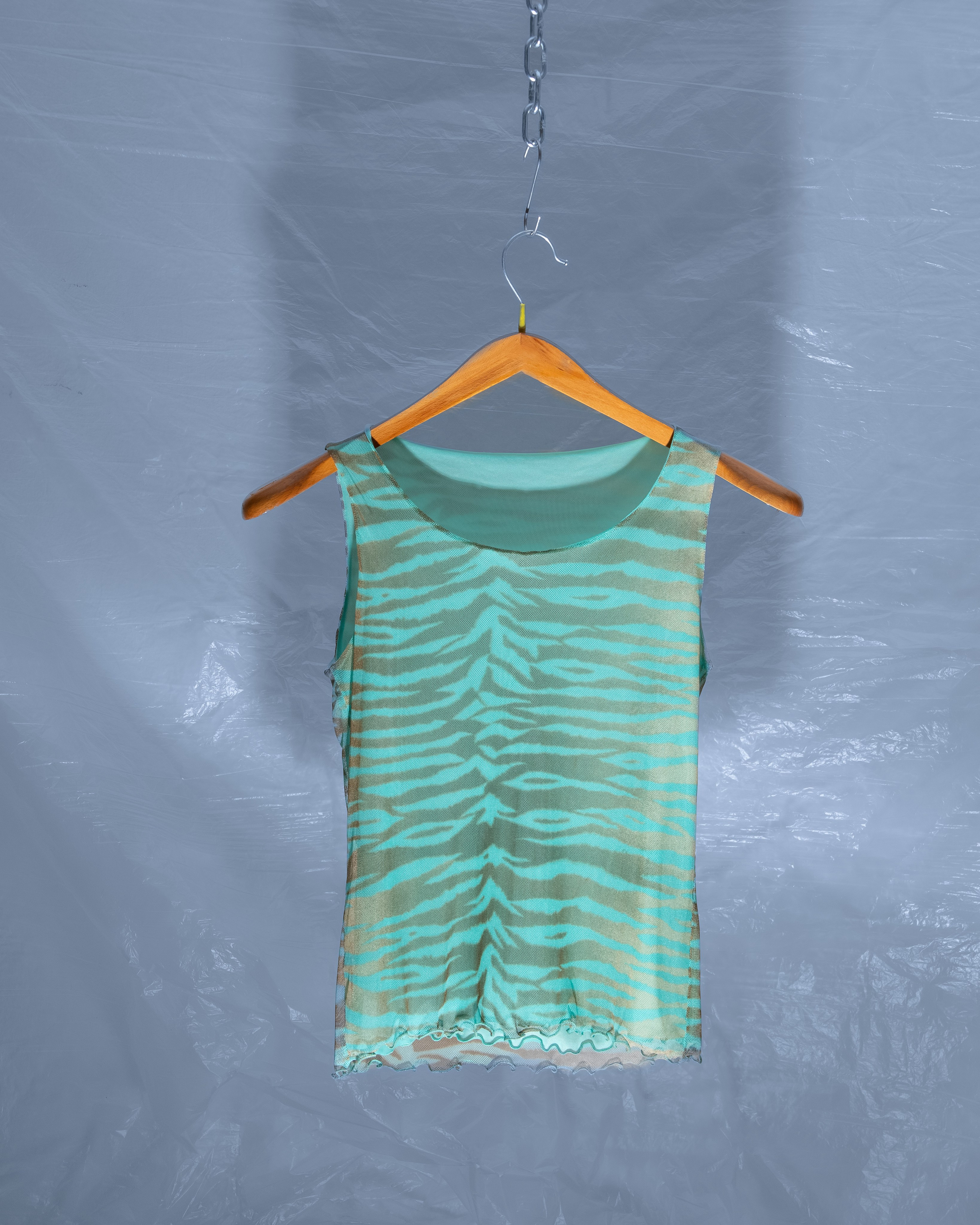 Top / T-shirt / Camicie. Aura Studio / co-design space