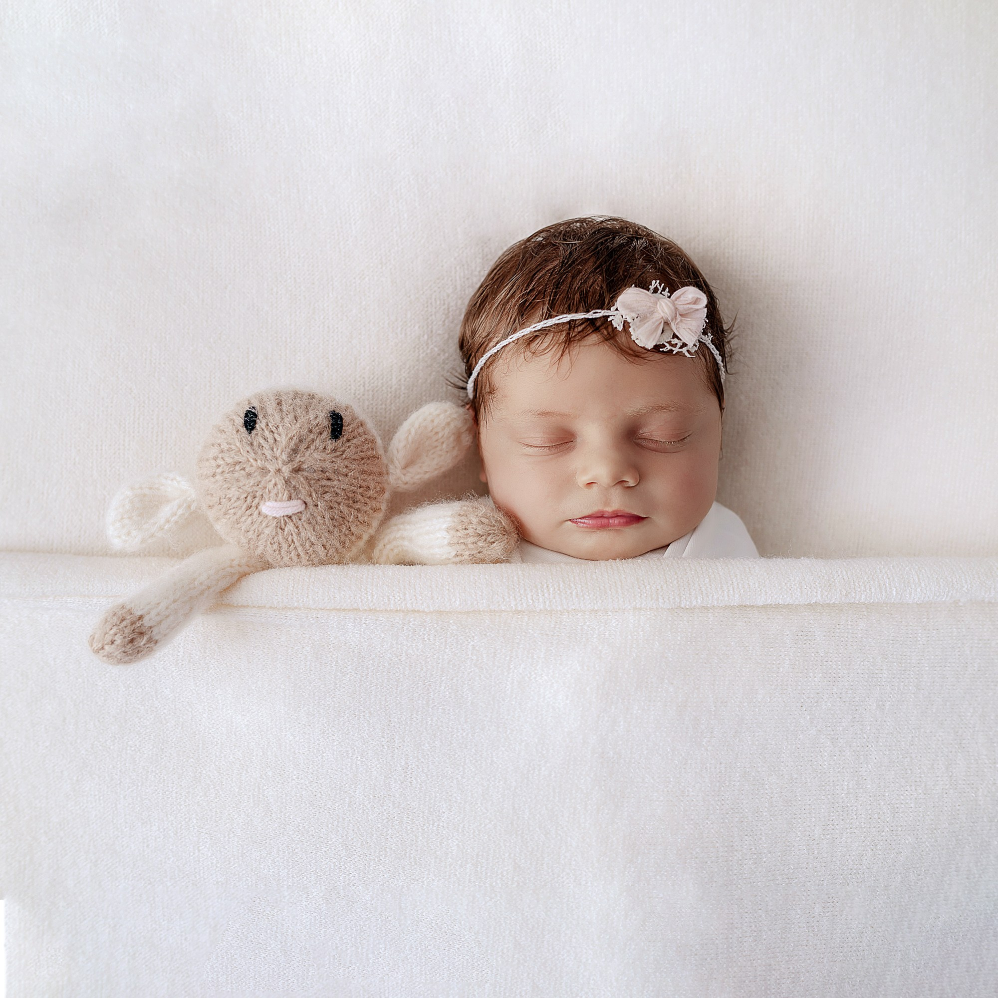 Newborn 2025. Svitlana Miahka fotografa a Genova