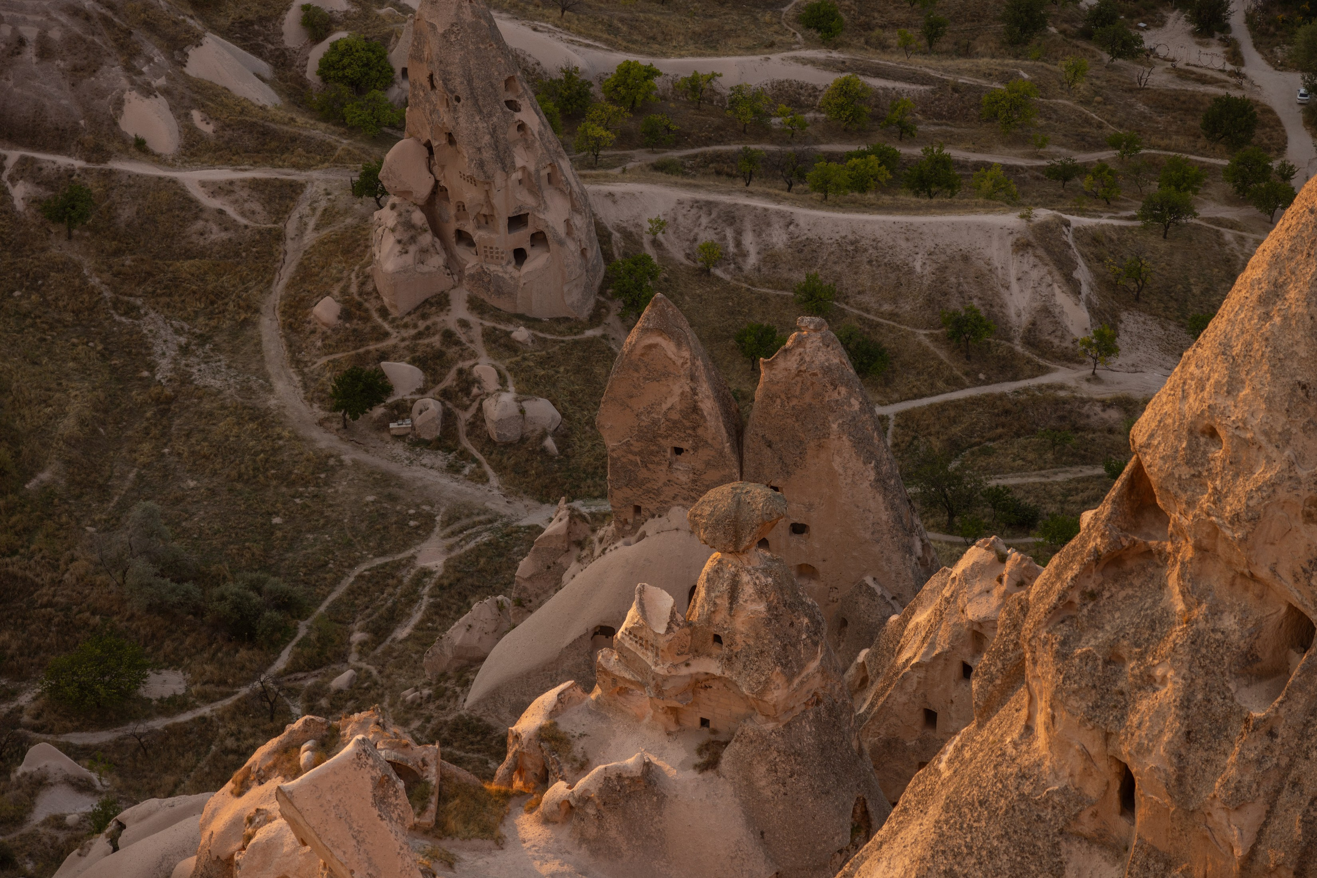Top Must-Visit Locations in Cappadocia – Unveil the Region’s Hidden Gems. Your Guide to Cappadocia: Private Tours, Scenic Routes, Hot Air Balloon Rides, and More Adventures