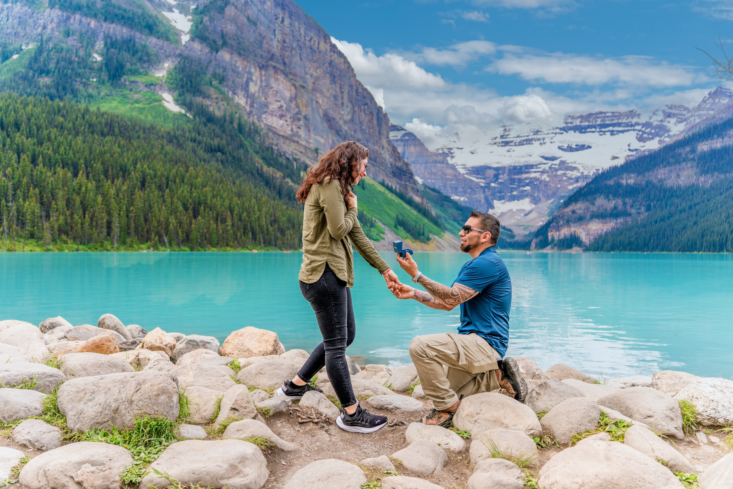 Jesus & Elizabeth. Engagement, Wedding & Family Photographer in Calgary | allo Photography