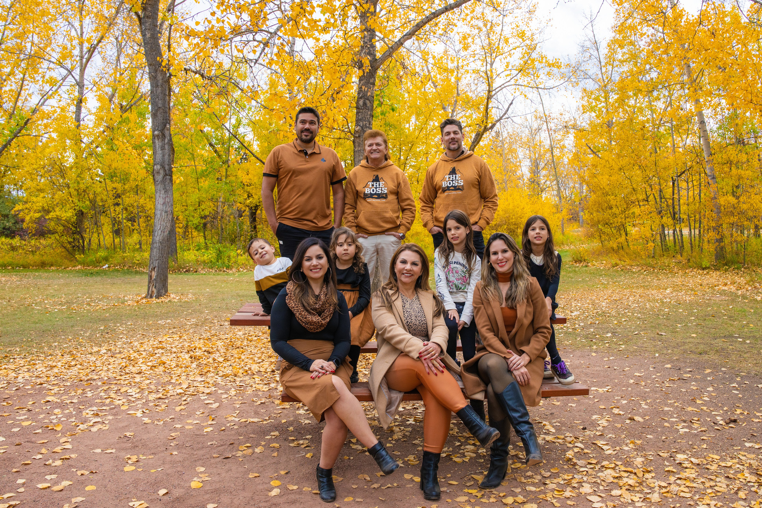 Ariana’s Family. Carlos Lima Photography — Photographer in Calgary