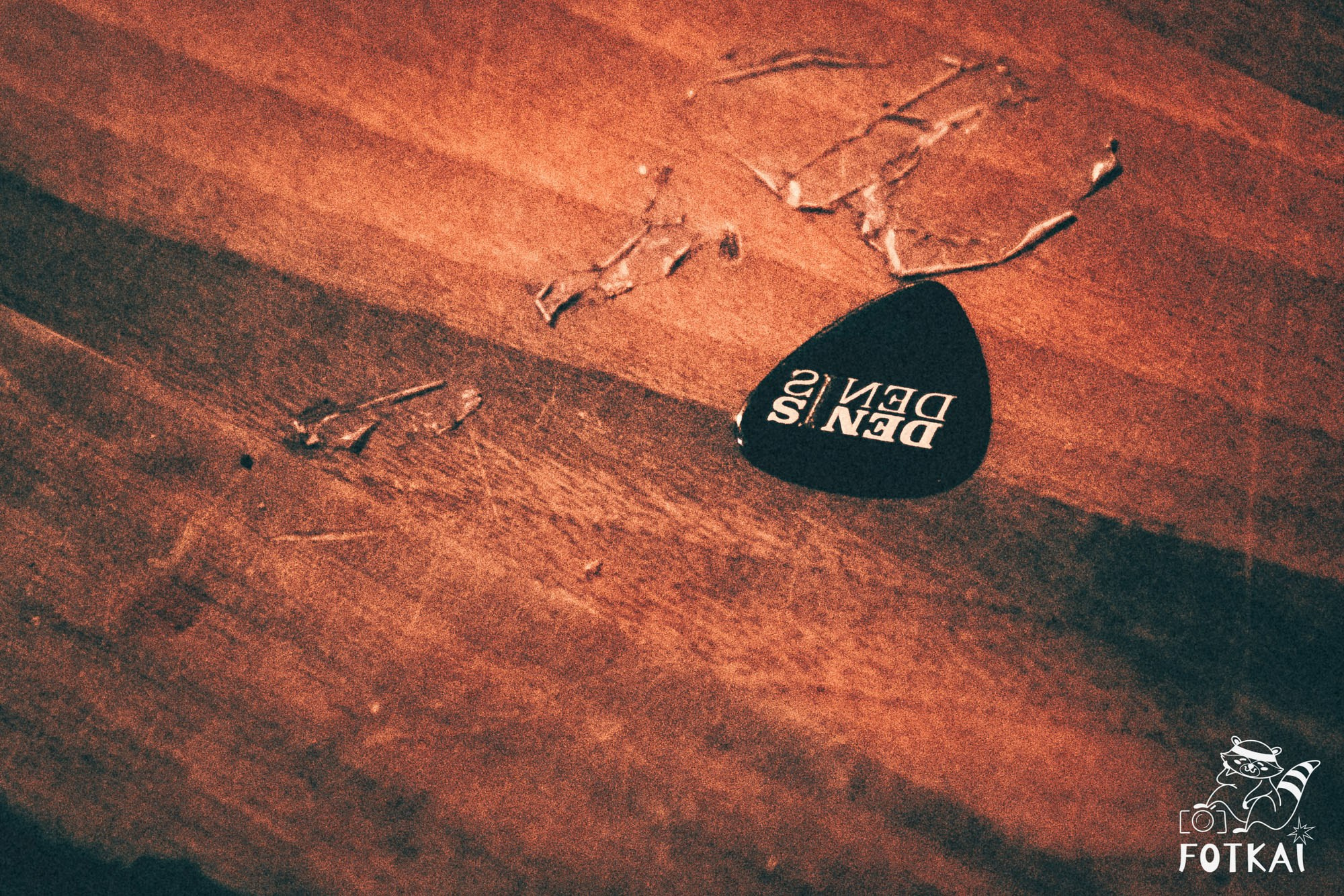 DENISDENIS — reportaje fotográfico del concierto en la Sala Marearock (Alicante) | FOTKAI