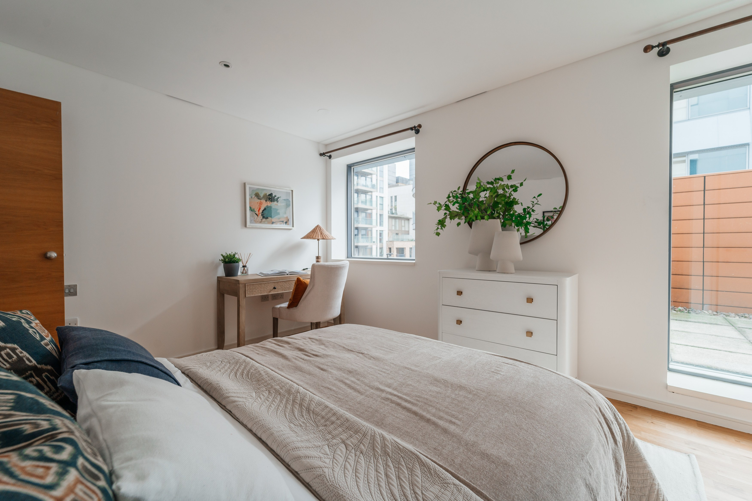 Photography of a 2 bedroom flat. Photographer in England Ekaterina Romanova