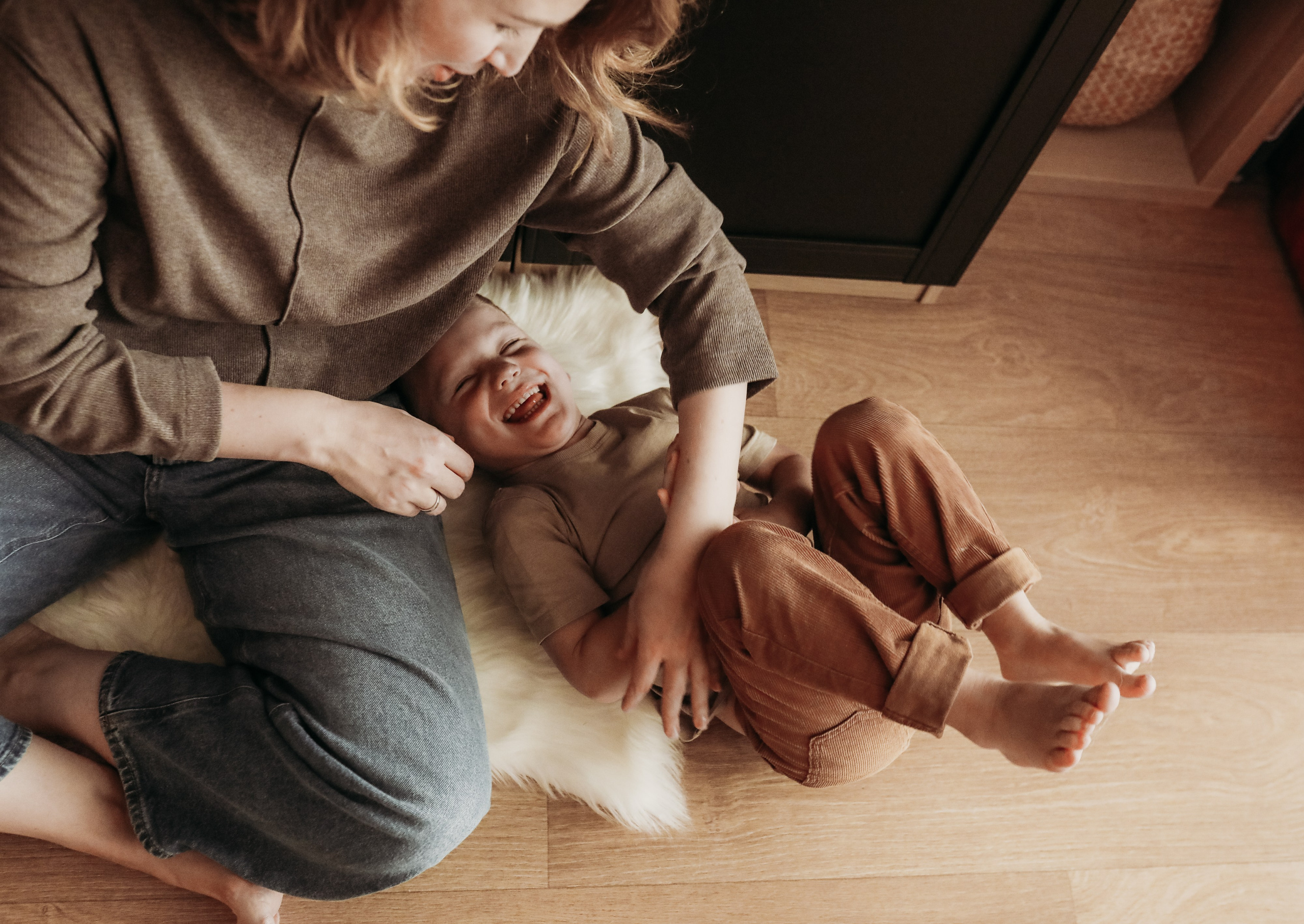 Newborn Homestory Fotoshooting Neustadt an der Weinstraße  und in Mannheim – entspanntes Fotoshooting mit Neugeborenem