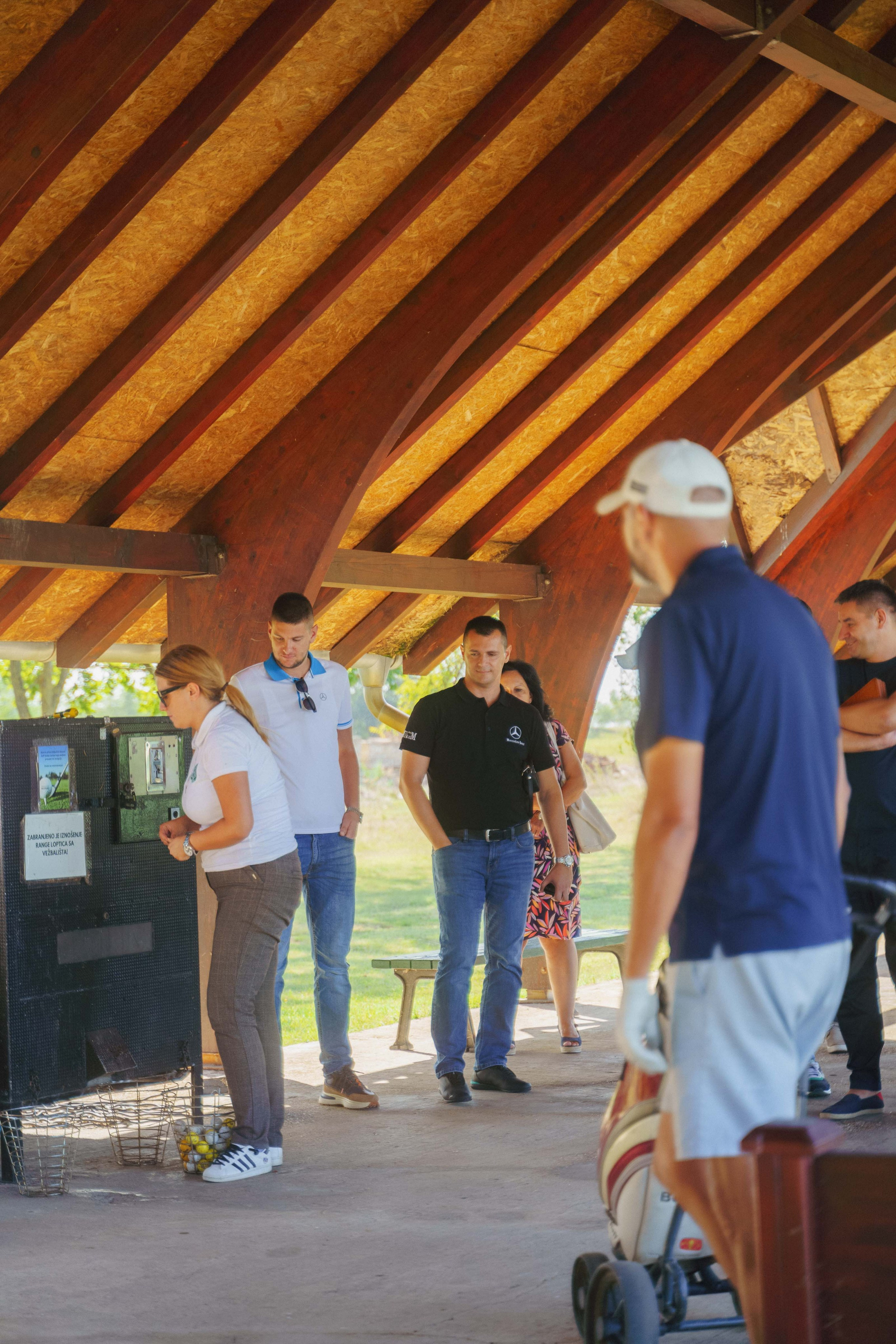 Auto kuca Mikom EV event. Жуков Студио