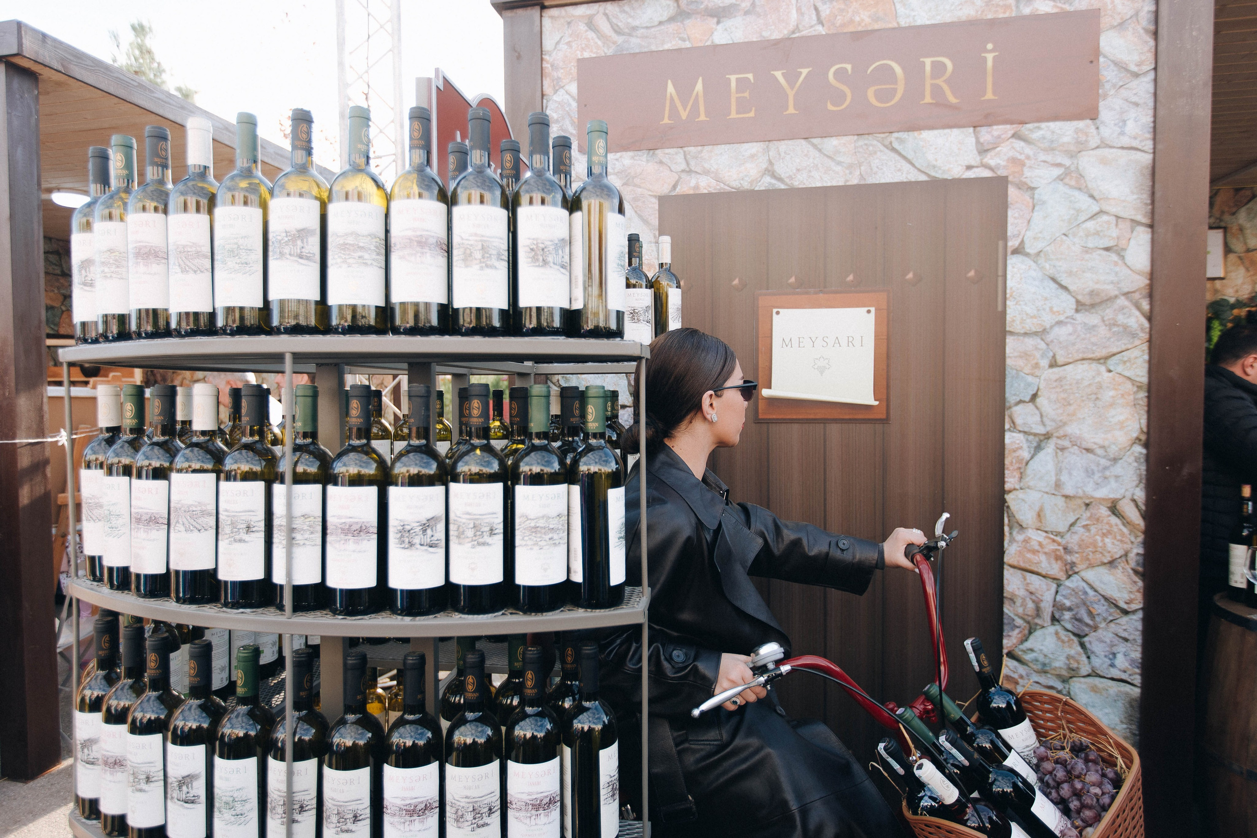 MEYSARI WINE FESTIVAL. Wedding&Event photographer Ismail Rzayev in Baku