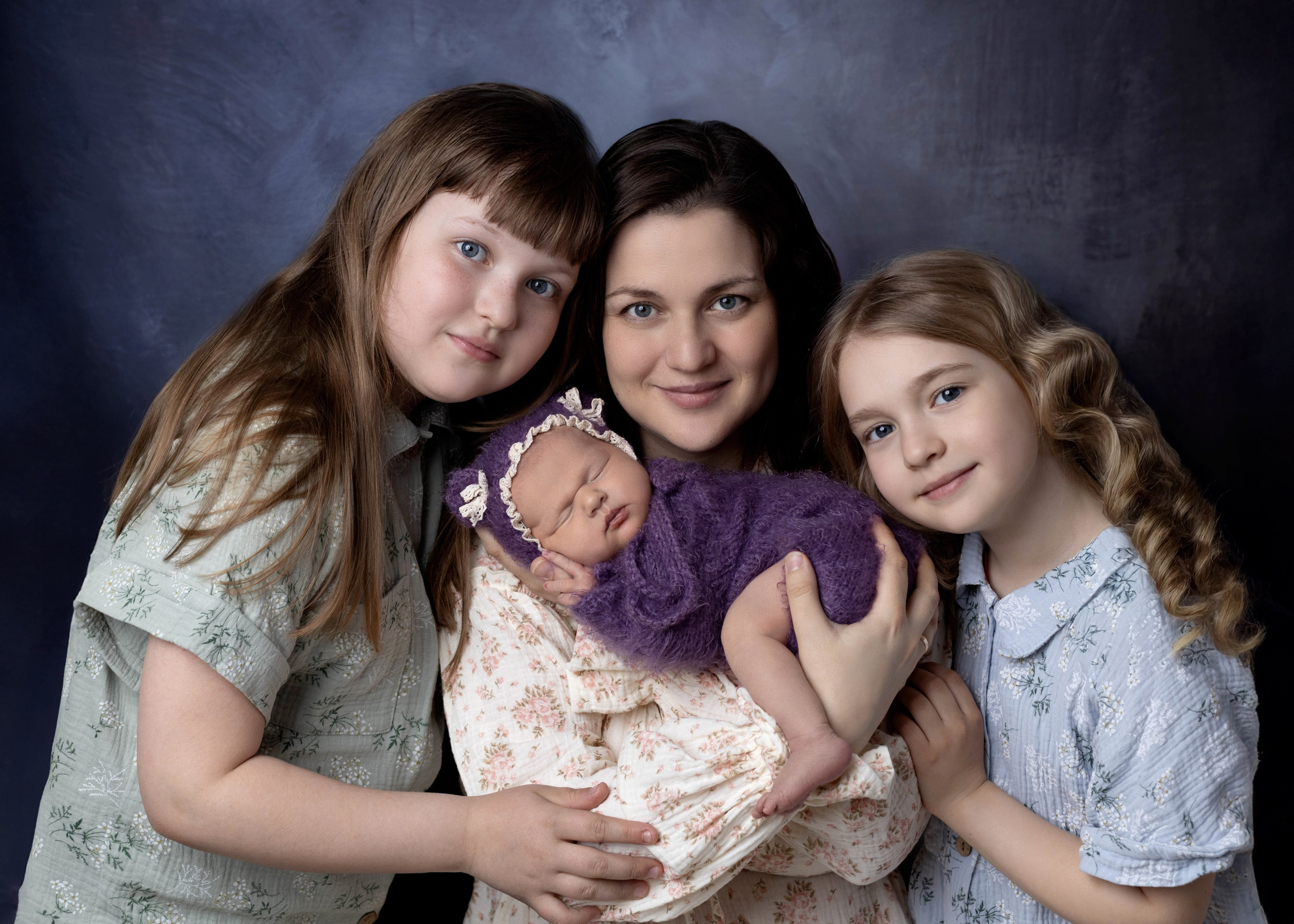 Каталог 26 Newborn. קטרינה שוסטרמן — צלמת ניובורן ומשפחות בישראל