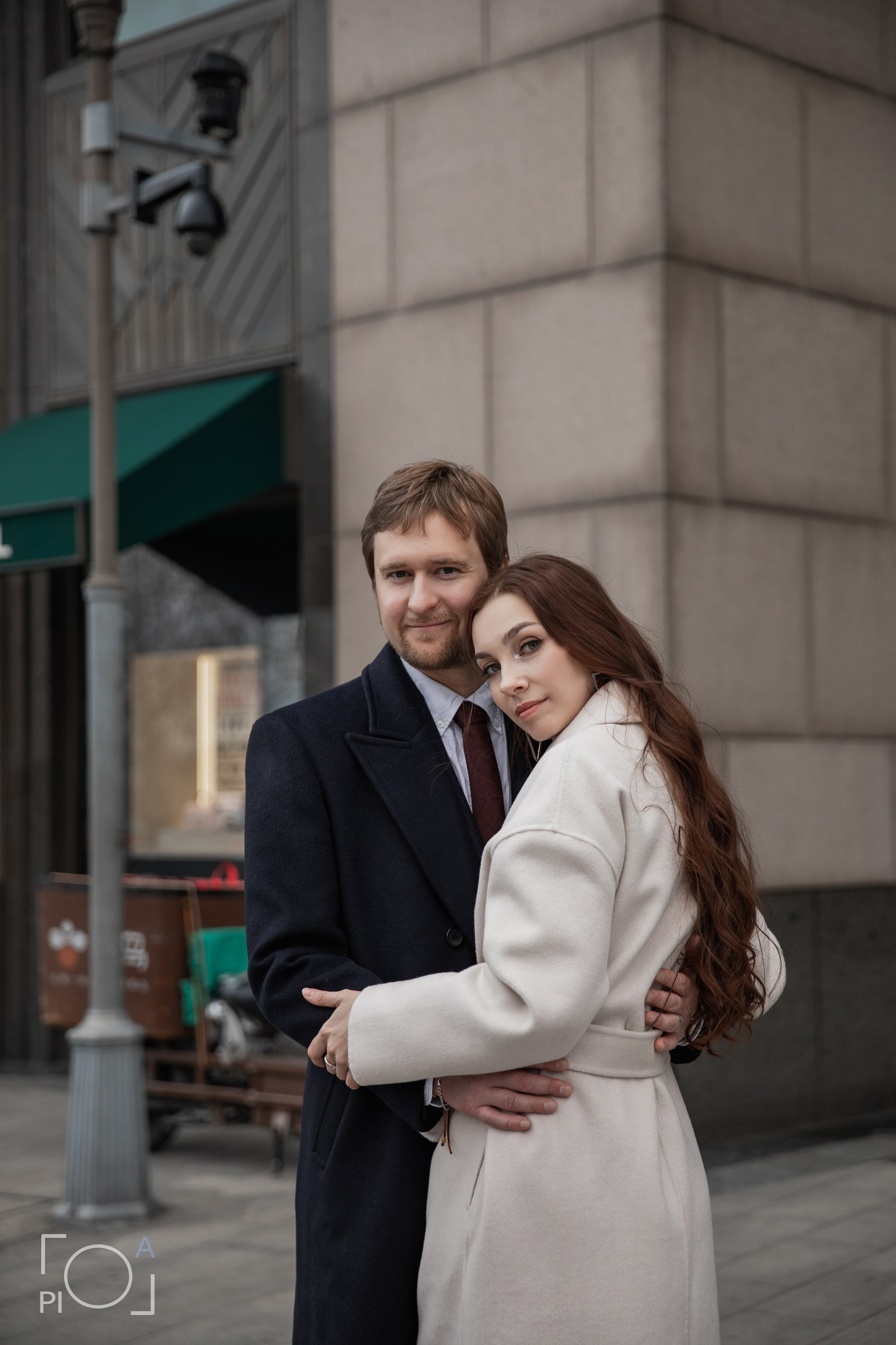 Свадебная фотосессия с консульской подписью в консульстве. Фотограф в Шанхае — Лола Пидлуская