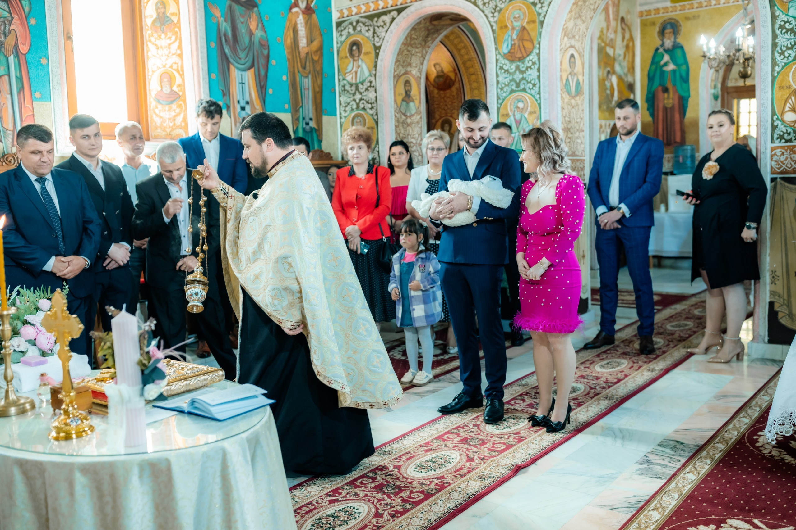 fotograf botez Miruna Parascheva, fotografie botez Botoșani, fotograf Alin Chirilă, amintiri botez, fotografii botez, botez Miruna Parascheva, fotograf copii, fotografie botez în Botoșani-alt="botez Miruna Parascheva, fotografie botez Alin Chirilă, amintiri botez, fotografii emoționante botez Botoșani"-- fotografii-botez-bebelus- amintiri-botez-micuț- moment-sfânt-crestinare- fotografie-emotionanta-botez- detalii-botez-bebelusi- parinti-fericiti-la-botez- fotograf-botez-profesionist- botez-in-biserica-ortodoxa- micuț-botezat-cu-emoție- zâmbete-și-lacrimi-la-botez- bebeluș-la-cristelniță- decor-botez-colorat- botez-cu-dragoste-și-credință- emotie-pura-la-botez- fotograf-botez-botosani- botez-iasi-suceava-fotograf- amintiri-nepretuite-botez