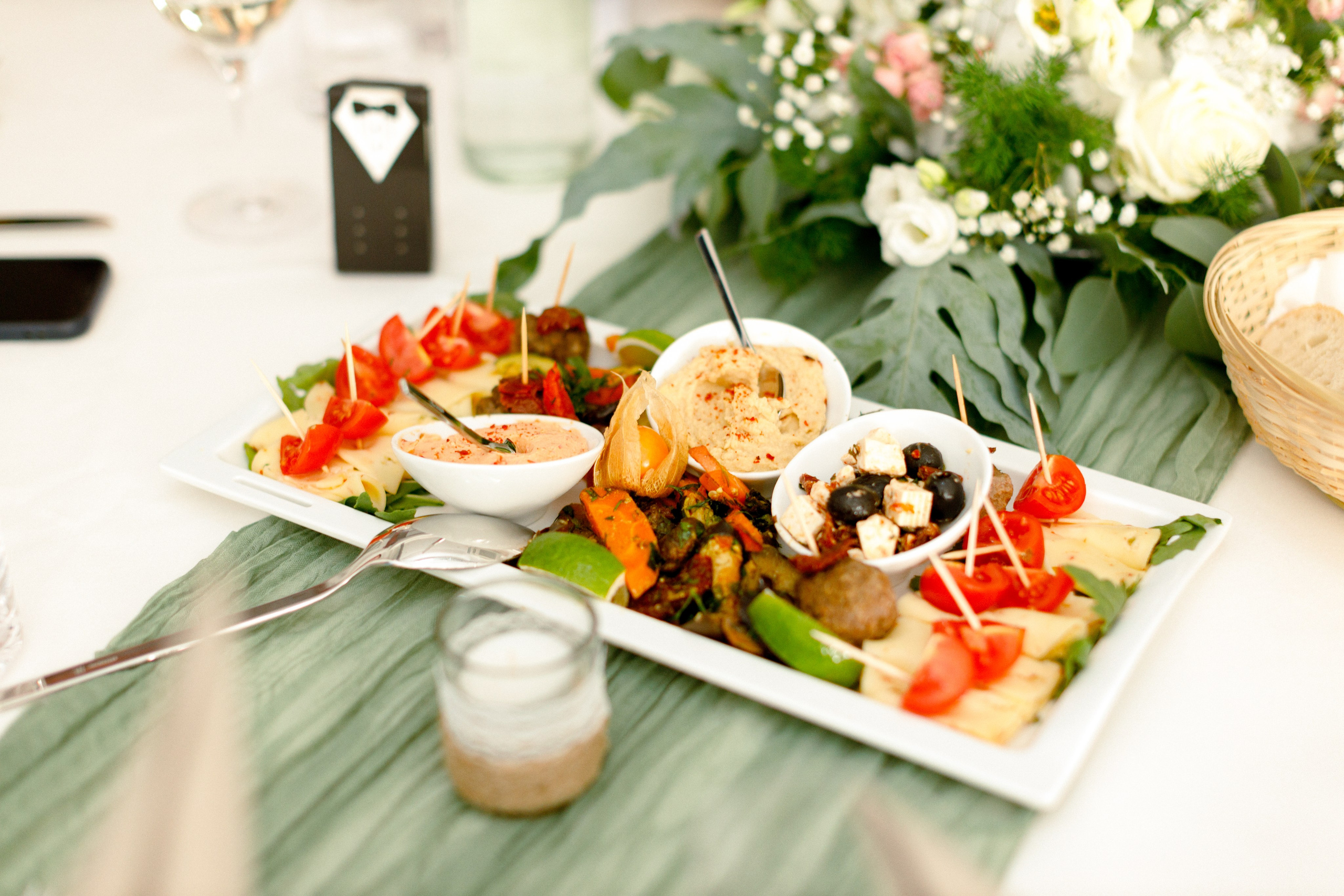 Hochzeitsfotografie in der Weißen Villa Elmshorn | Historischer Charme in Schleswig-Holstein. Hochzeitsfotograf und Hochzeitsvideograf aus Hamburg | Roka21Film