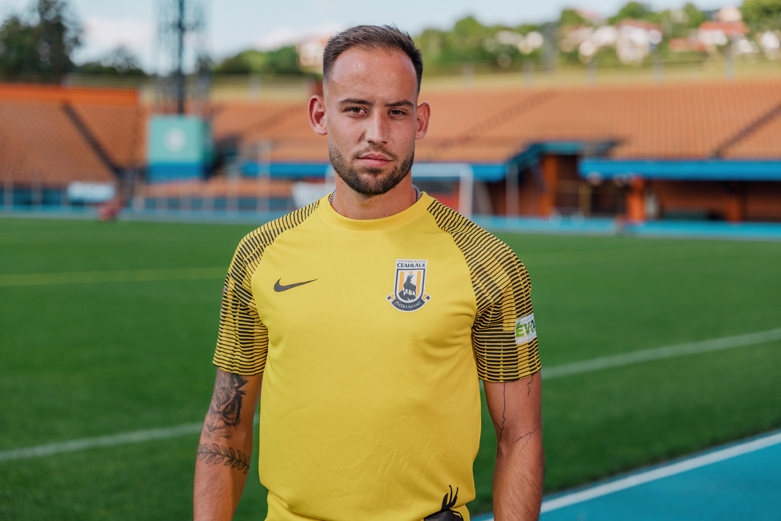 Folha. Dragosbaciuartphotographer